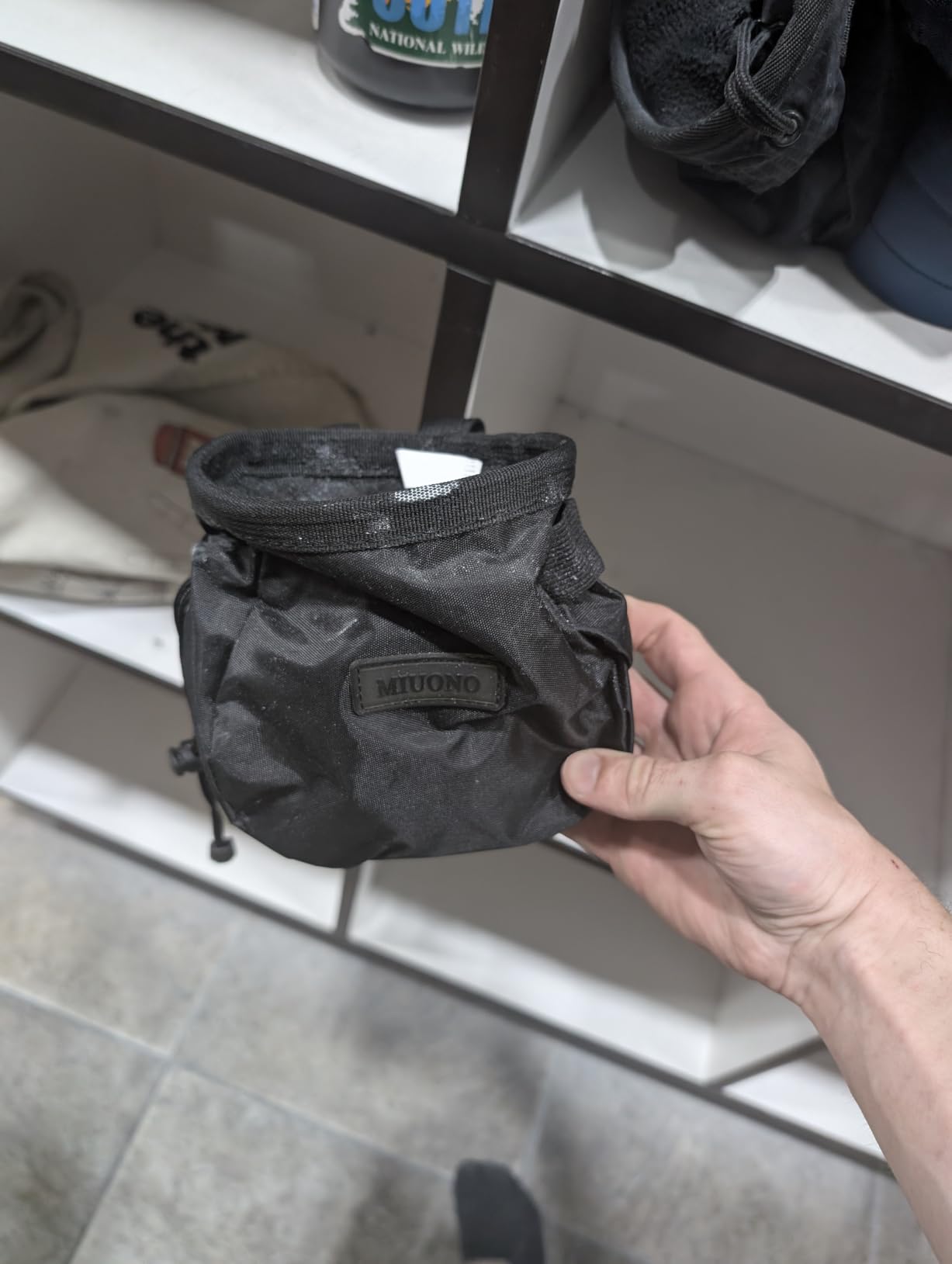 Chalk Bag for Rock Climbing, Climbing Chalk Bag Brush Loop and Zippered Pocket for Bouldering, Gym, Cross Fit, Weight Lifting, Disc Golf customer photo 2
