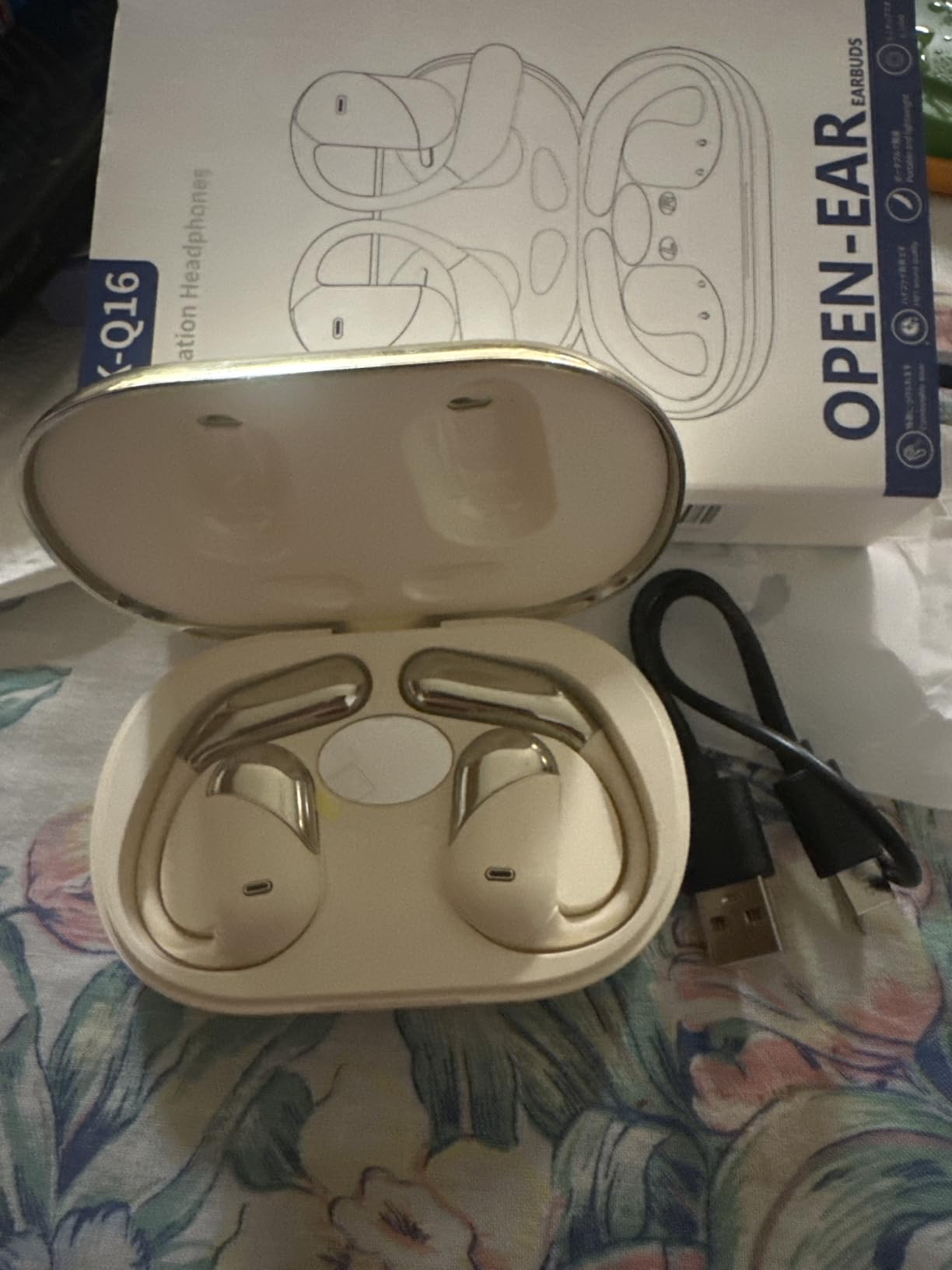 AI Translation Earbuds Real Time - 198 Languages Translator 60H Playtime customer photo 1
