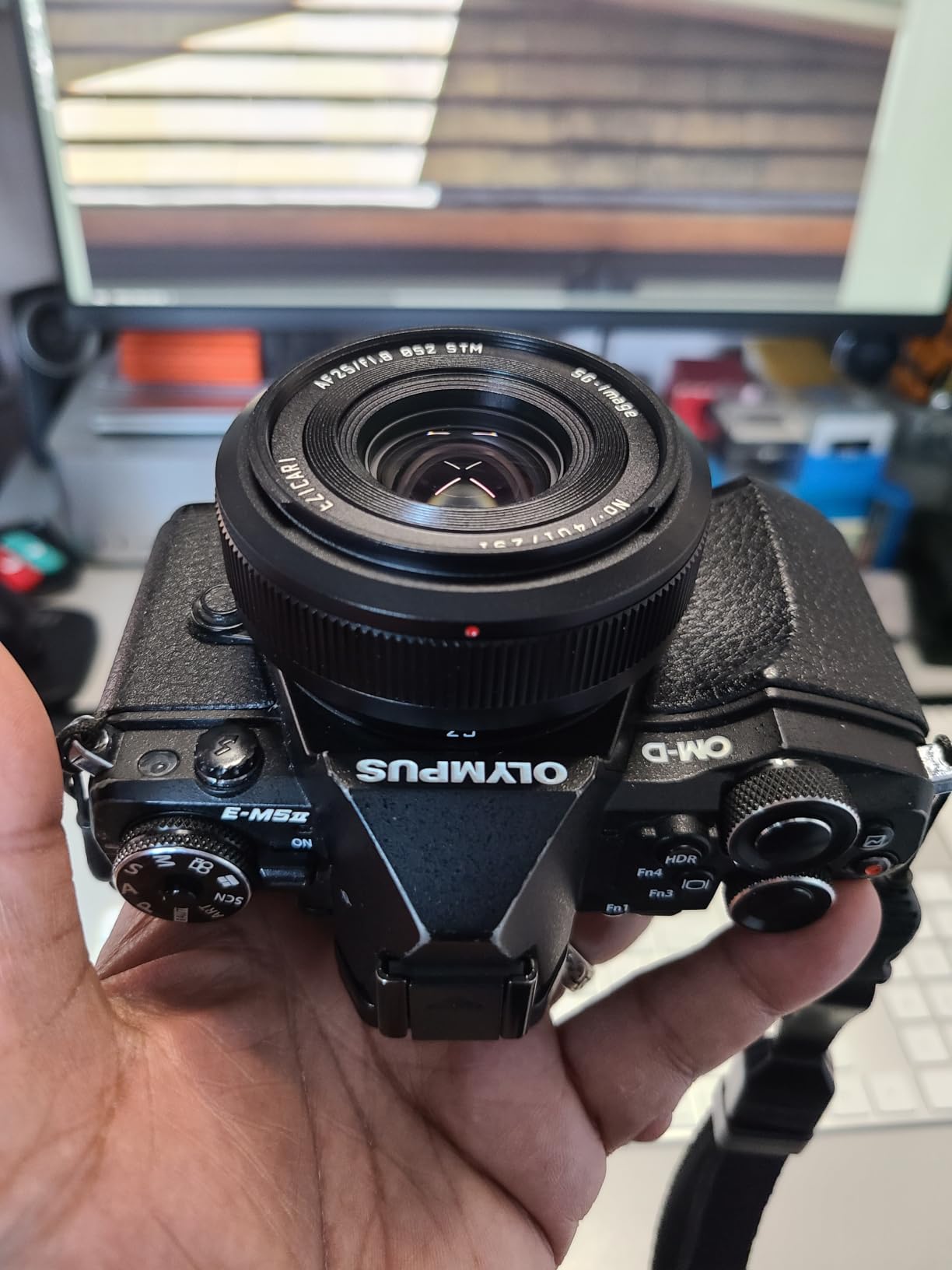 AF25mm F1.8 Autofocus Prime Lens, Micro Four Thirds Mount Camera Lens for Panasonic Lumix, Olympus & OM System M4/3 Mirrorless Cameras (Black) customer photo 2