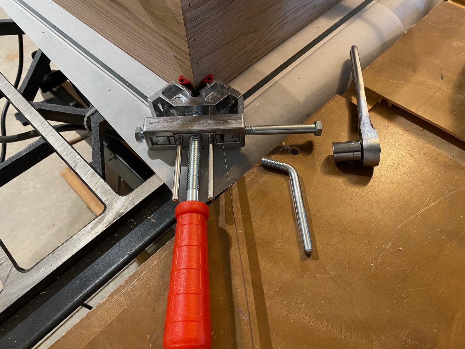 MLCS - MLC-4879 9012 Woodworking Exclusive Merle Multi-Corner Clamp customer photo 2