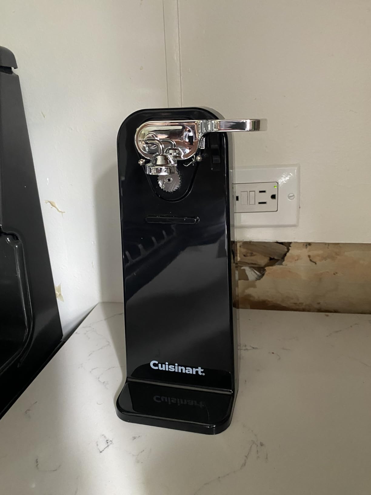 Cuisinart Electric Can Opener, One-Touch Operation, Nonslip Base, Black customer photo 2