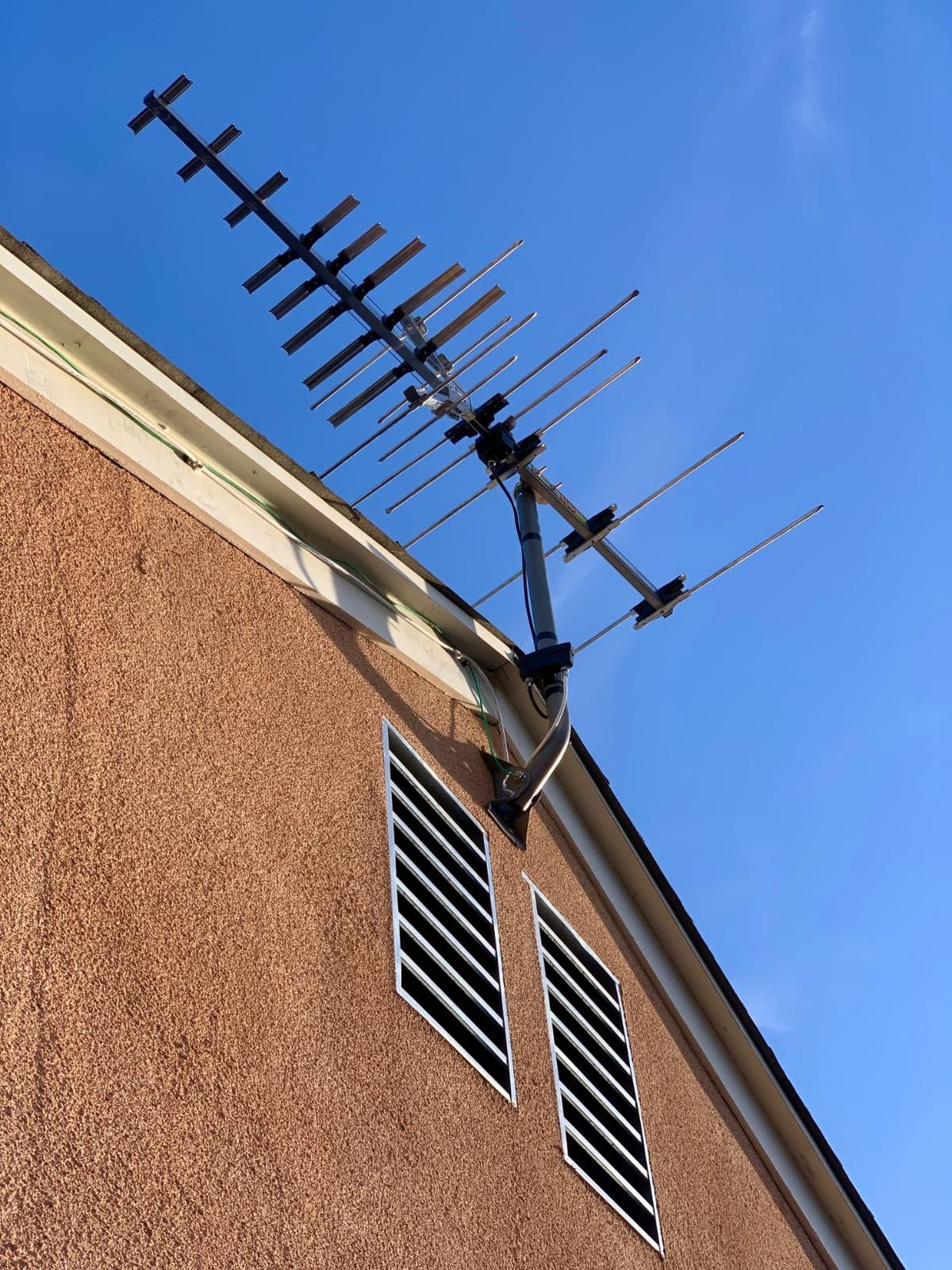 Winegard HD7694P Heavy-Duty Outdoor Yagi TV Antenna customer photo 2