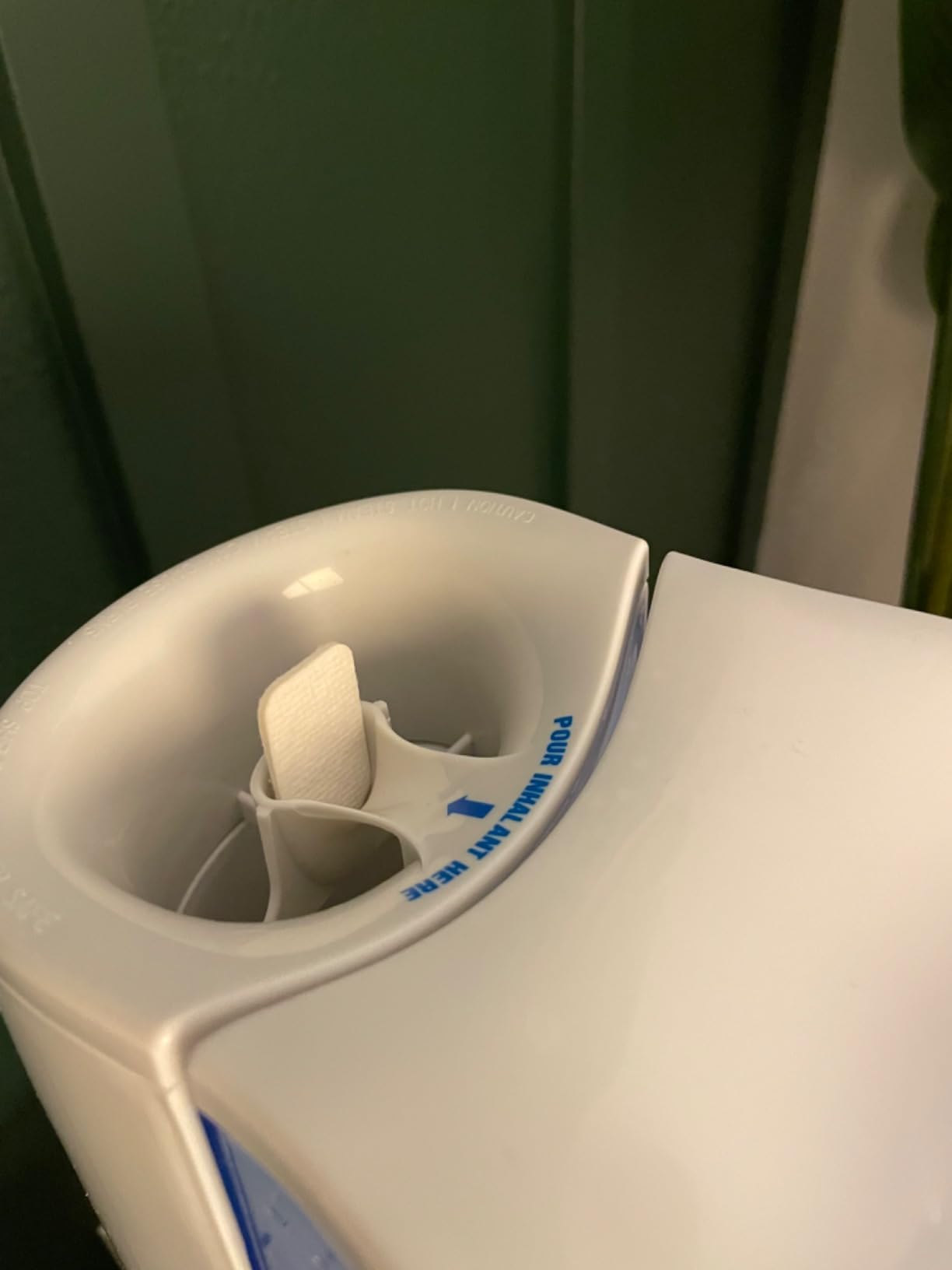 Vicks Warm Mist Humidifier for Medium to Large Rooms, 1 Gal Tank customer photo 1