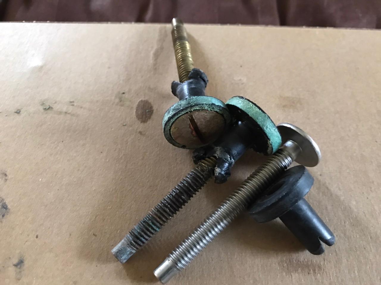 American Standard Champion 2-Piece Toilet Parts Tank-to-Bowl Coupling Kit, Toilet Repair Kit customer photo 1
