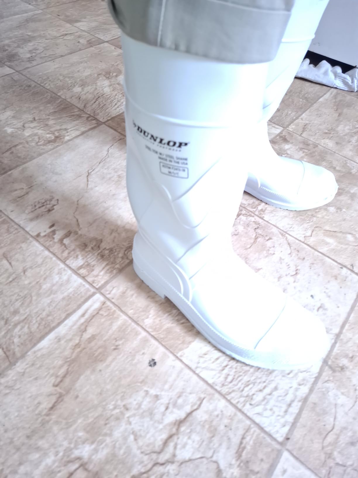 DUNLOP White PVC Steel Toe - Rubber Boots for Men & Women - PVC - Work & Concrete Boots - Steel toe - Waterproof with Tall shaft - Chemical and Slip resistant customer photo 1