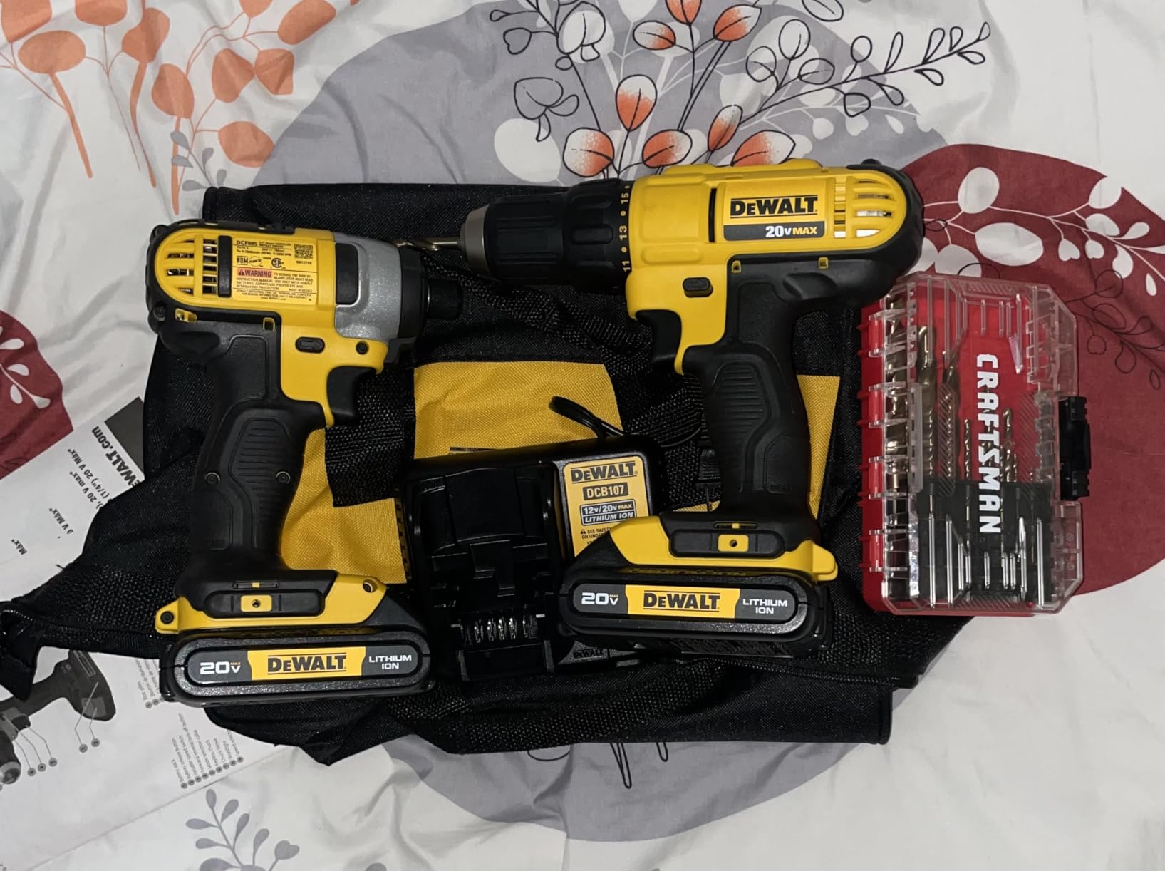 DEWALT 20V MAX Cordless Drill and Impact Driver, Power Tool Combo Kit , Includes 2 Batteries, Charger and Bag (DCK240C2) customer photo 1