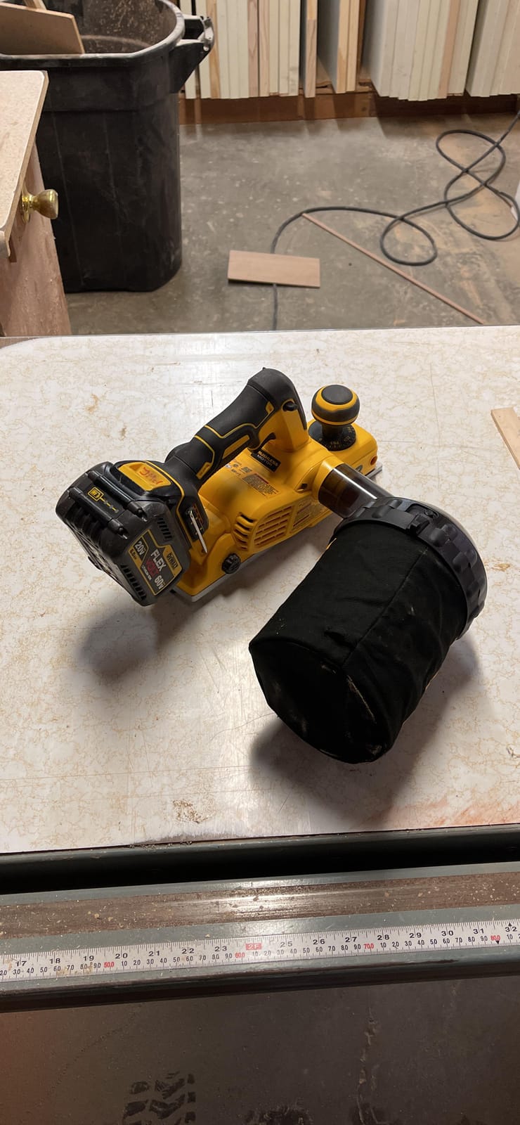 DEWALT 20V MAX Planer, 30,000 Cuts Per Minute, 2 mm Cut Depth, Brushless Motor, Bare Tool Only (DCP580B) customer photo 1