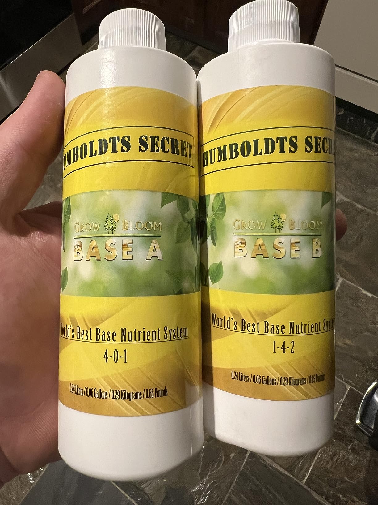 Humboldts Secret Base A & B Liquid Fertilizer, Hydroponic, 32 Ounce Set customer photo 2