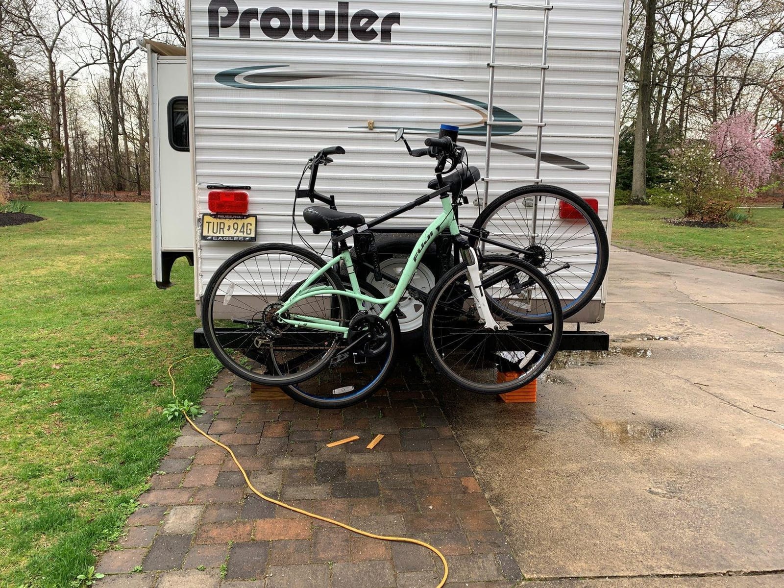 Swagman Around The Spare DLX – RV Bike Rack for Trailers with Rear Bumper Mounted Spare Tires customer photo 1