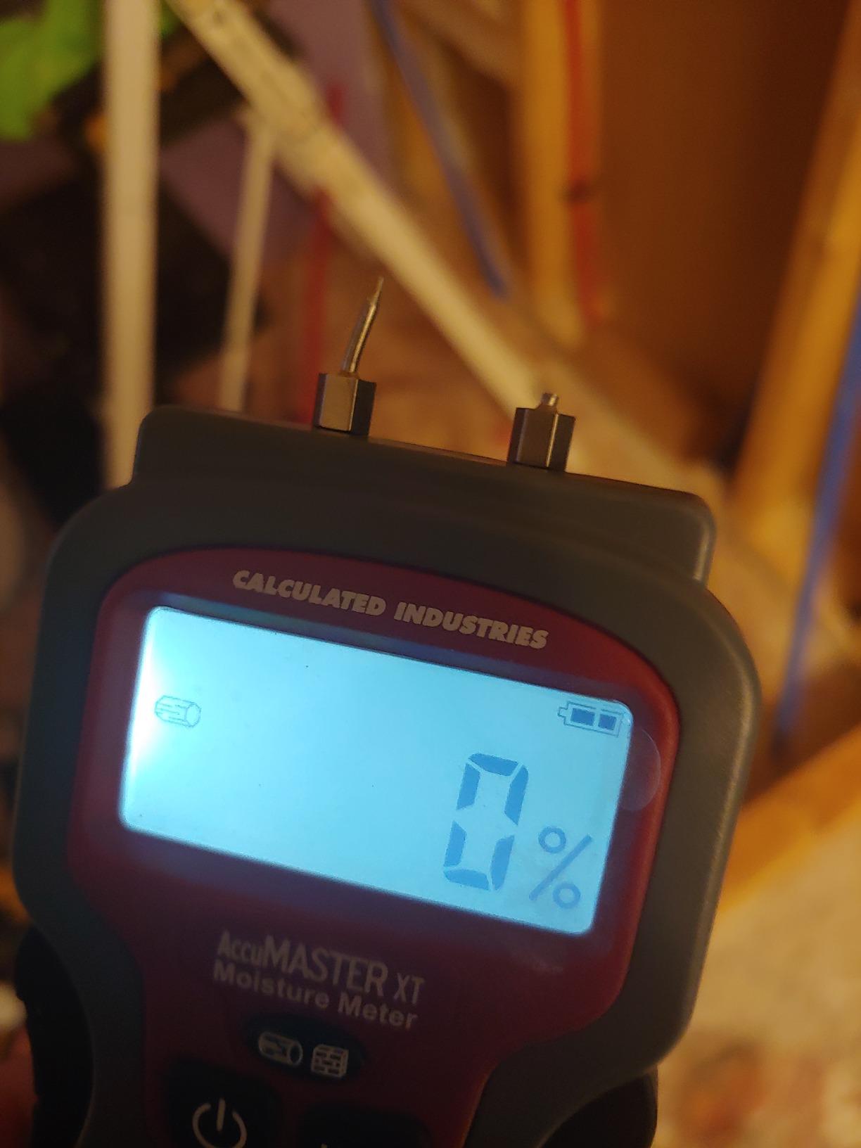 Calculated Industries 7440 AccuMASTER XT Digital Moisture Meter | Handheld |Pin Type | Backlit LCD Display | Detects Leaks, Damp and Moisture in Wood, Walls, Ceilings, Carpet and Firewood customer photo 2