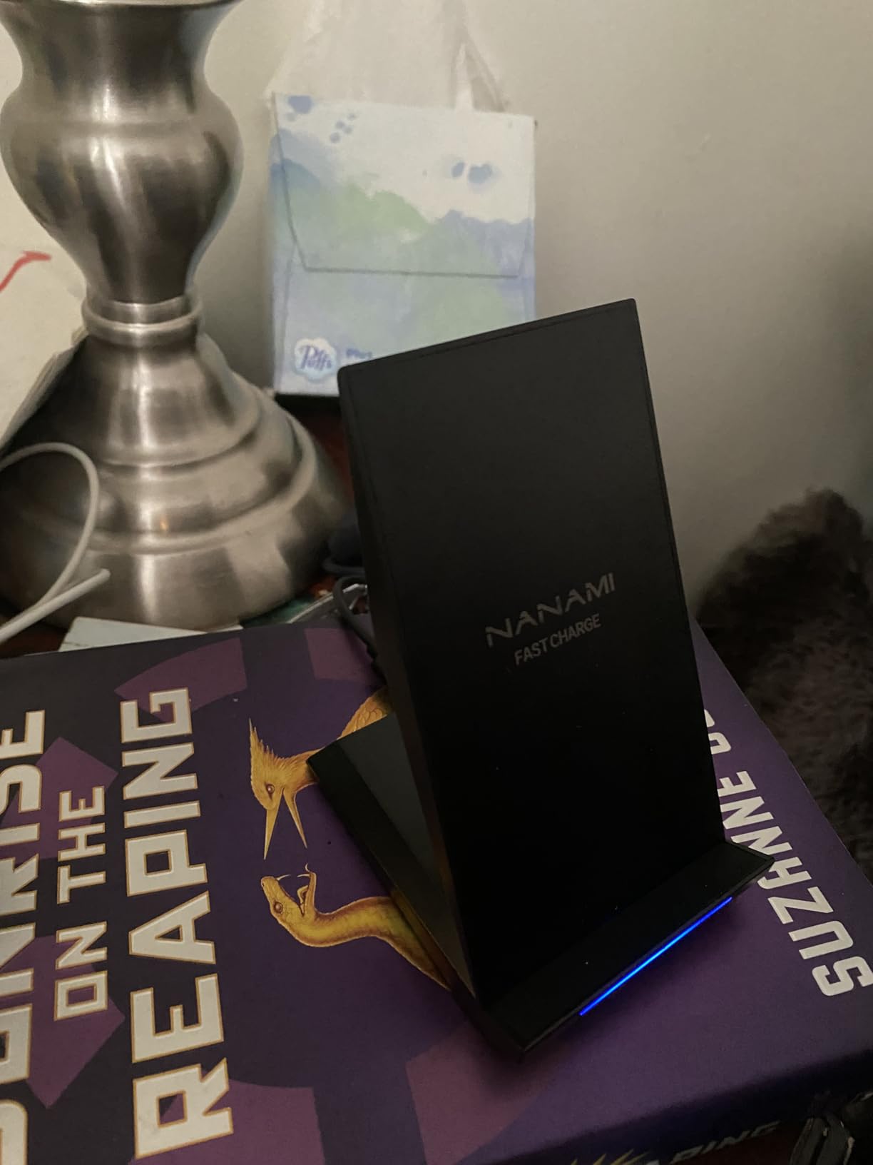 NANAMI Fast Wireless Charger, Wireless Charging Stand customer photo 2