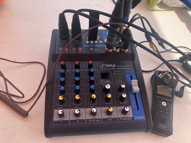 Pyle Professional 6 Channel Audio Mixer with Bluetooth - DJ Sound Board - USB Computer Input - Built-in MP3 Player - 48V Phantom Power - 3 Band EQ - 16-Bit DSP FX - Band, Studio Ready - PMXU63BT customer photo 2
