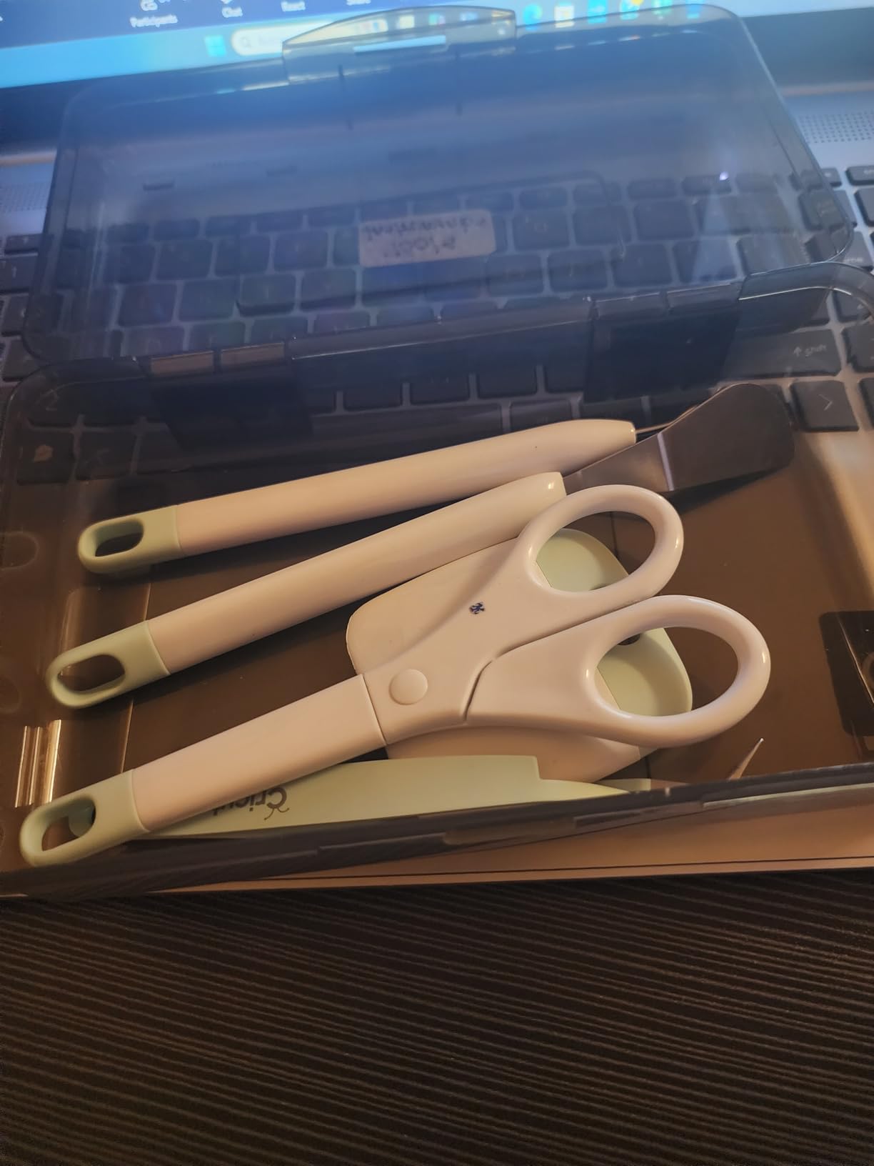 Cricut Basic Tool Set - 5-Piece Precision Tool Kit, Mint customer photo 2