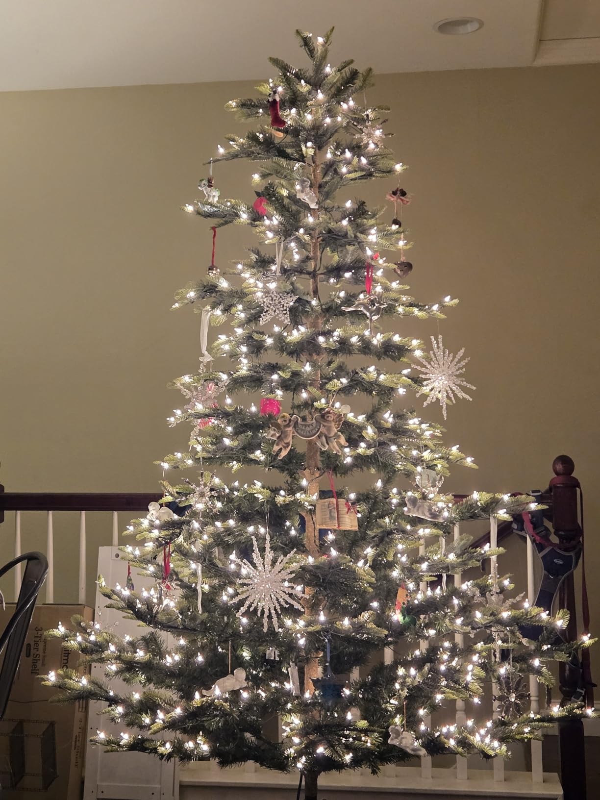 Puleo International 4.5ft Pre-Lit Aspen Fir Artificial Christmas Tree customer photo 2