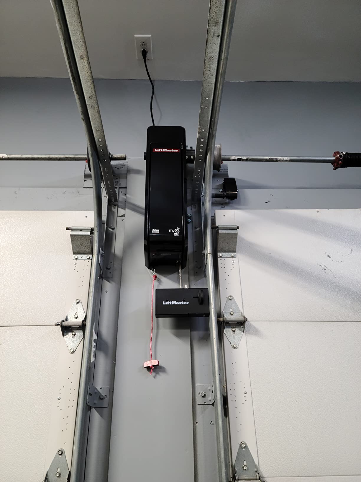 LiftMaster Premium Series 98022 (Replaces 8500W) Jackshaft Garage Door Operator, WiFi customer photo 2