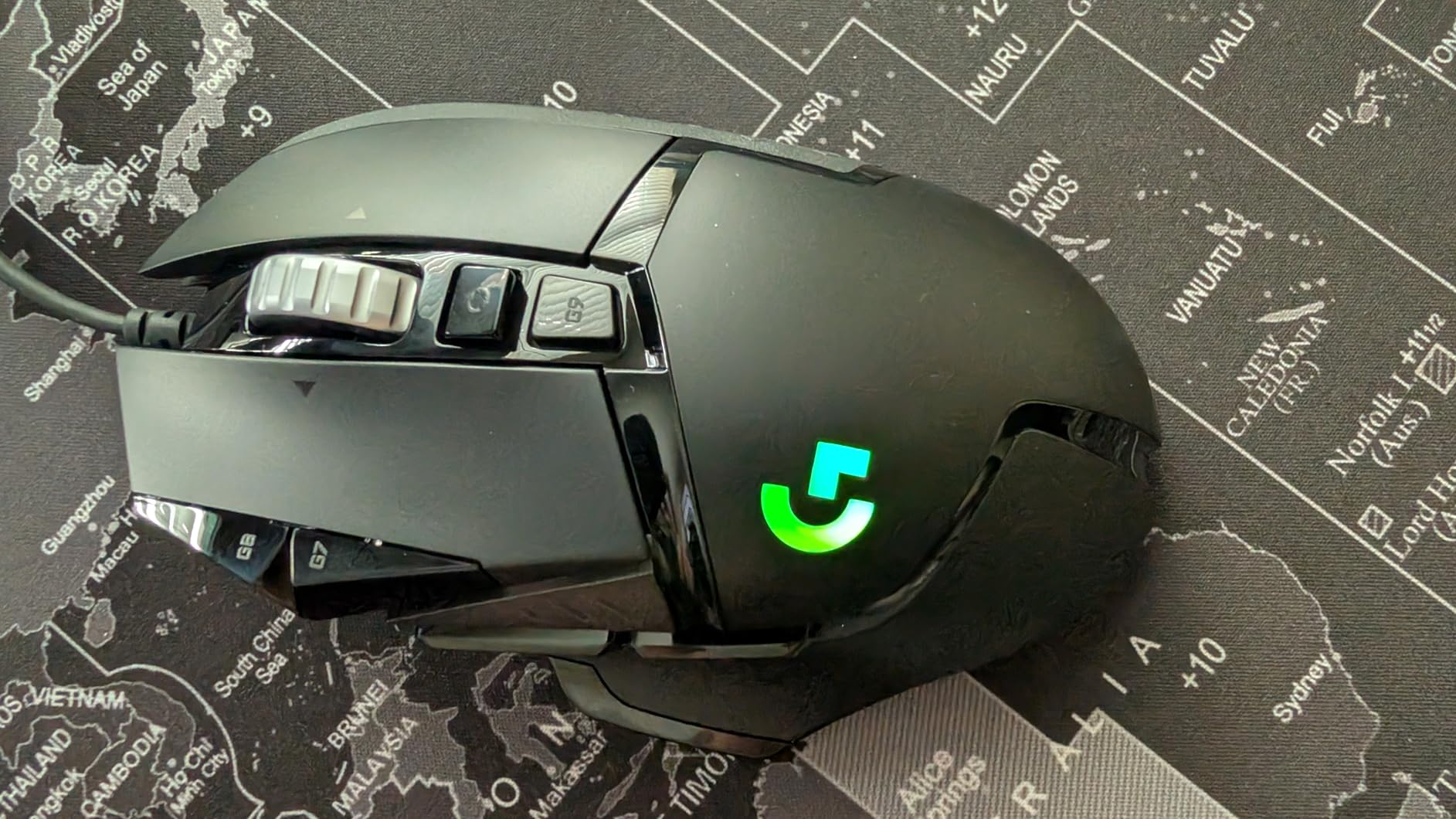 Logitech G502 Hero Wired Gaming Mouse - Black customer photo 2