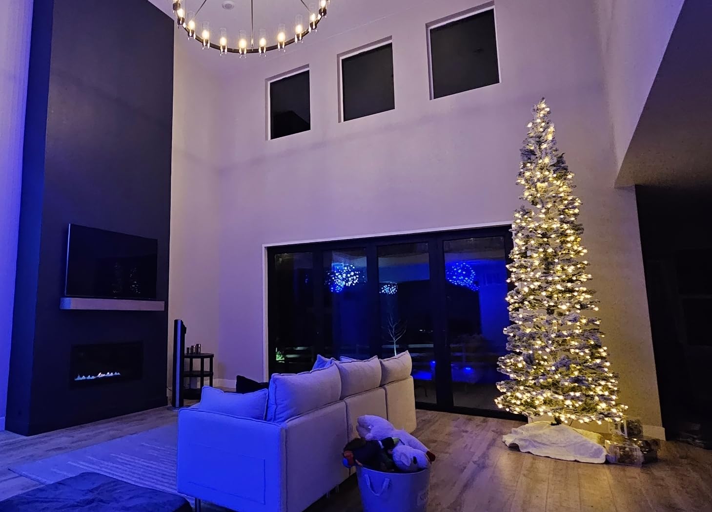Best Choice Products 7.5ft Flocked Pencil Christmas Tree w/Twinkling LEDs, Pre-Lit Slim Artificial Holiday Decoration, Lighted Skinny w/Base, 350 Lights, 641 Tips, Warm White Lights customer photo 1