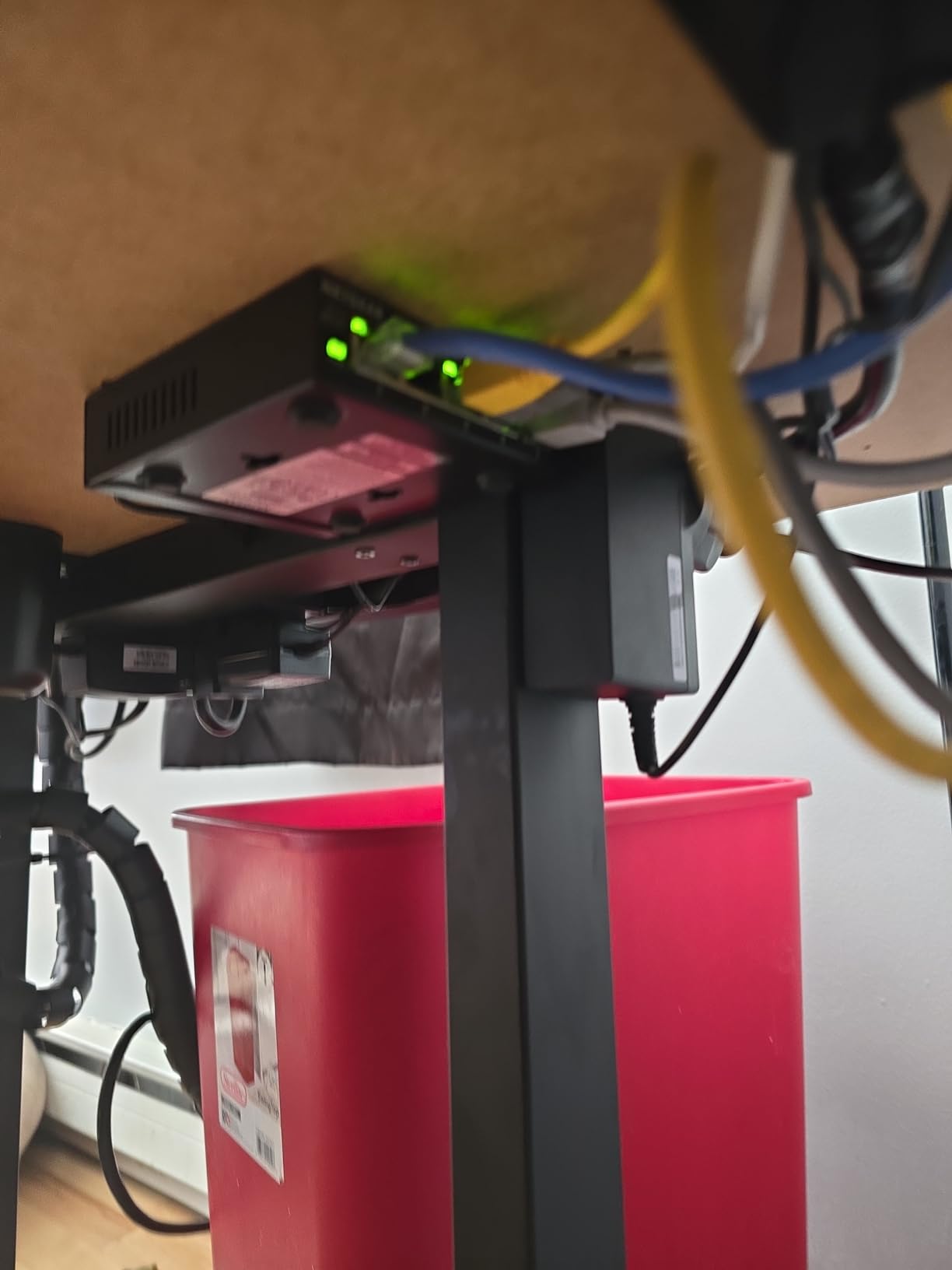 NETGEAR 5-Port Gigabit Ethernet Easy Smart Managed Network Switch (GS305E) customer photo 2