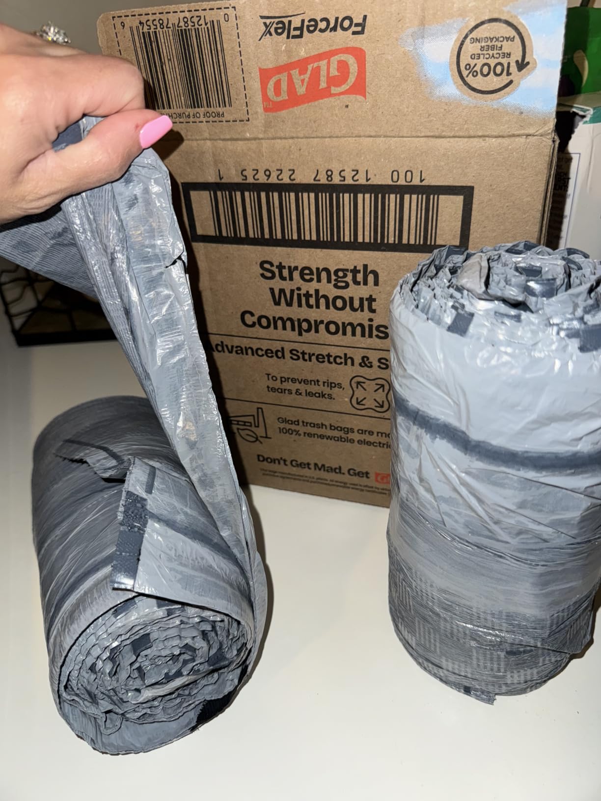 Glad Tall Kitchen Drawstring Trash Bags - Odorshield 13 Gallon White Trash Bag, Febreze Fresh Clean, 110 Count customer photo 1