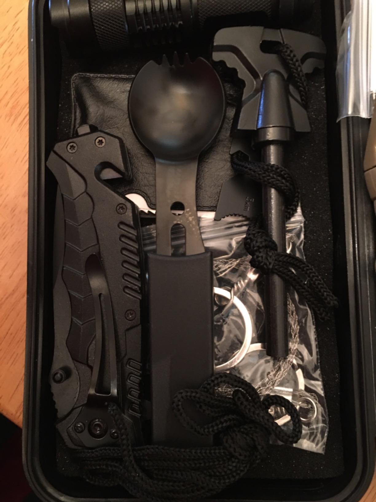VEITORLD Survival Kit customer photo 1