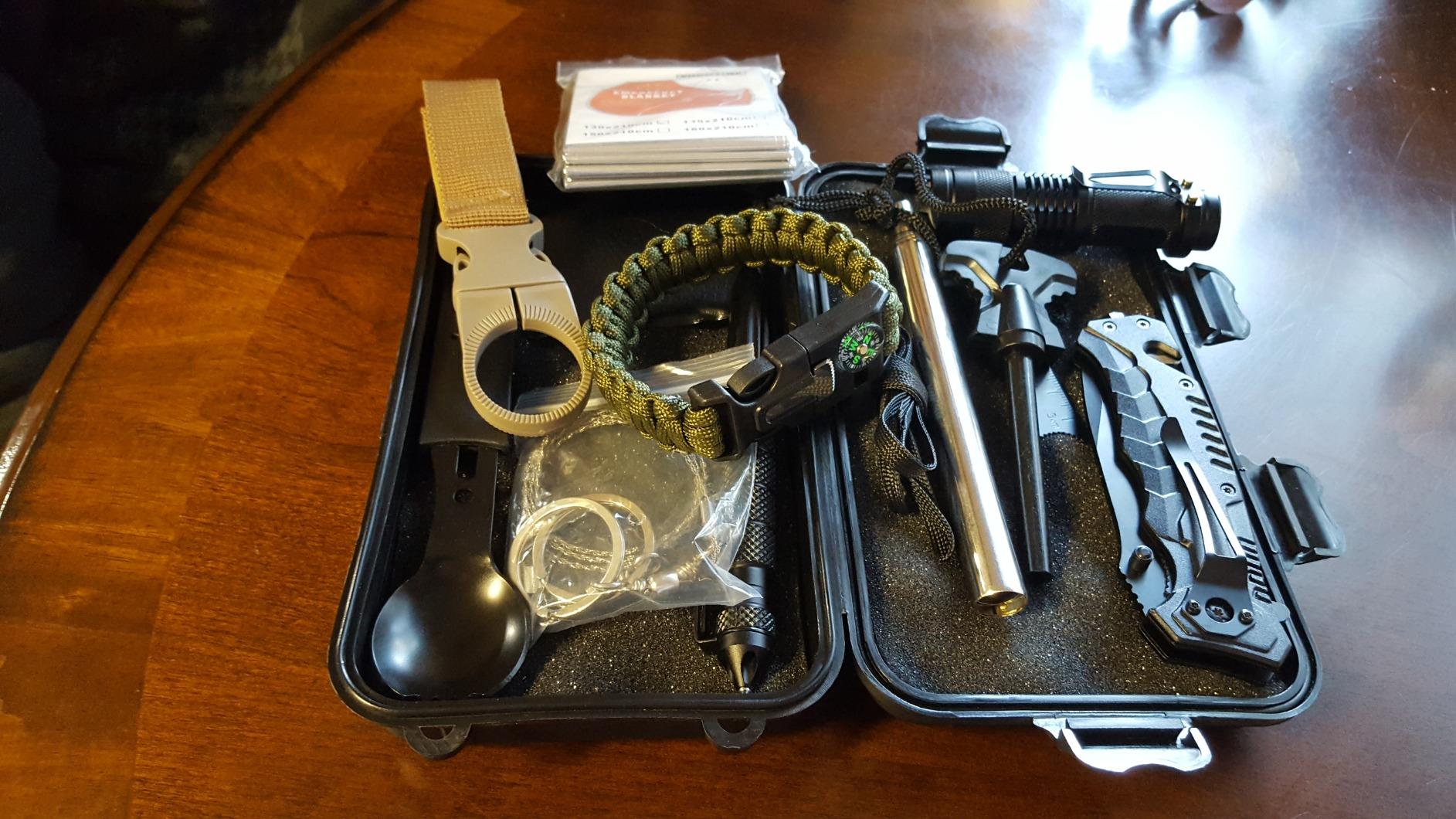 VEITORLD Survival Kit customer photo 2