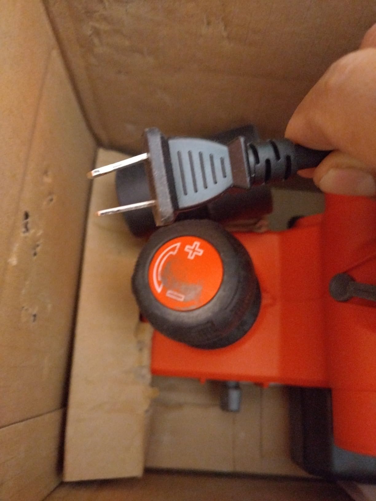 CRAFTSMAN Hand Planer, 6-Amp, 5/64-Inch (CMEW300) - Amazon Vine customer photo 2
