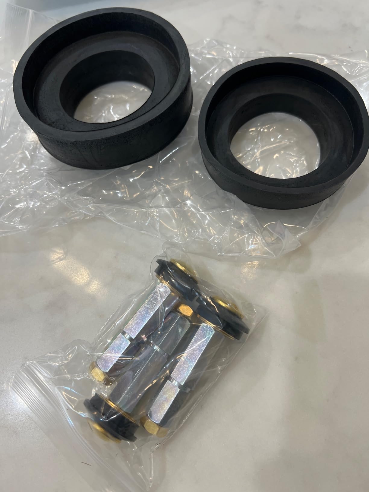 Hibbent Universal Toilet Tank to Bowl Gaskets with 3 Sets Brass Hardware Kits Fits Most 2-Inch 2.5-Inch Flush Valve Opening 2-Piece Toilet Tanks customer photo 2