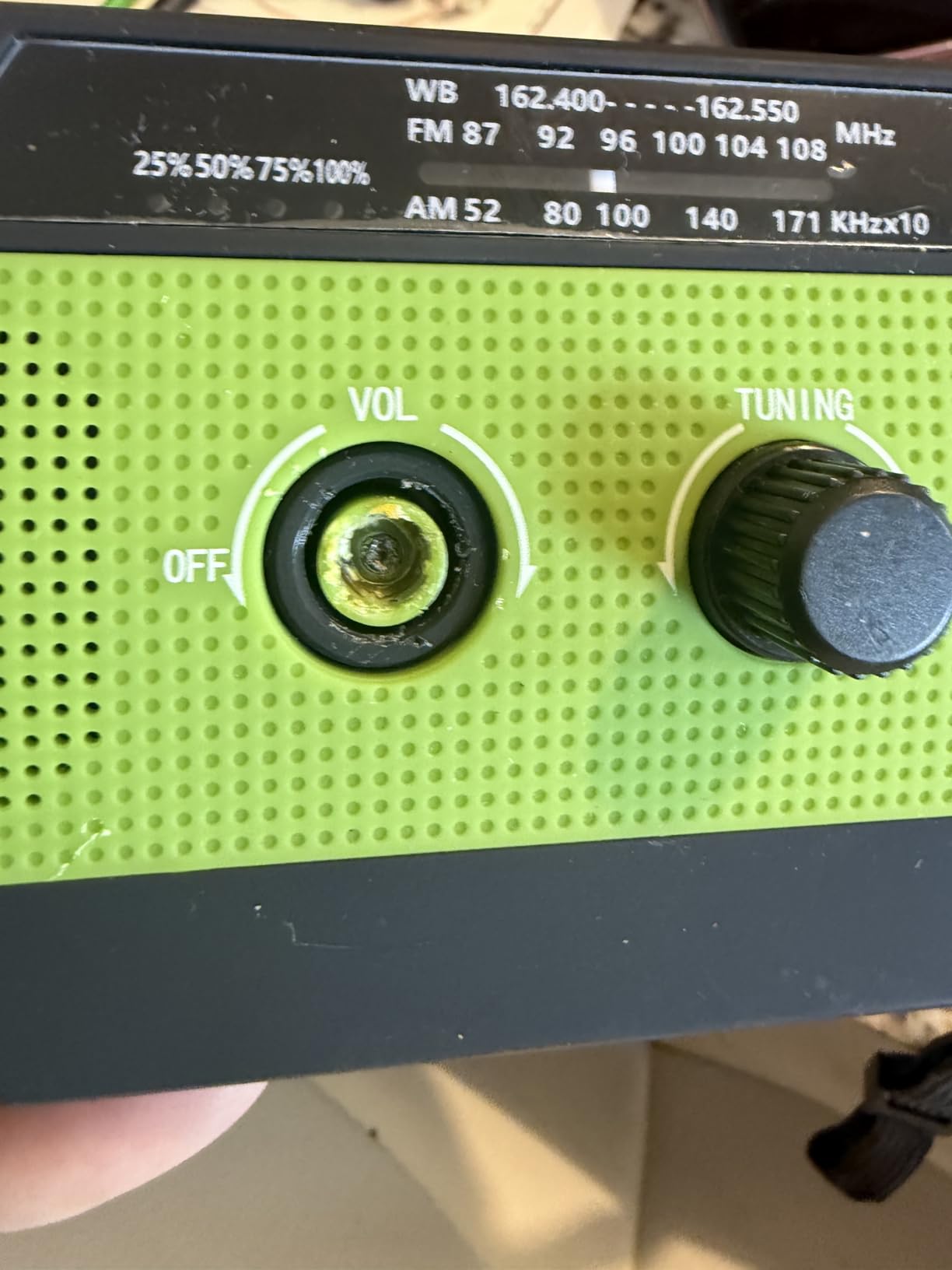 RunningSnail Emergency Crank Radio with 3-Mode Flashlight & Reading Lamp customer photo 2