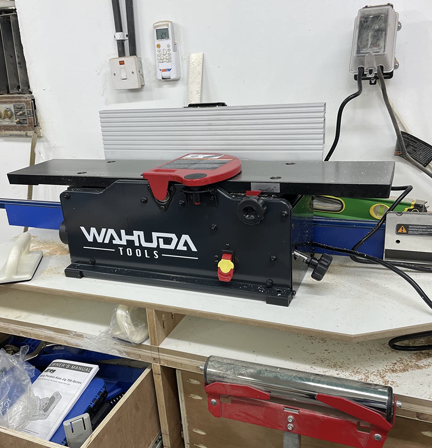 Wahuda Tools Jointer - 6-inch Benchtop Wood Jointer, Spiral Cutterhead Portable Jointer w/Cast Iron Tables & 4-Sided Carbide Tips & 10amp motor, Woodworking Tools for All Wood Types (50160CC-WHD) customer photo 1