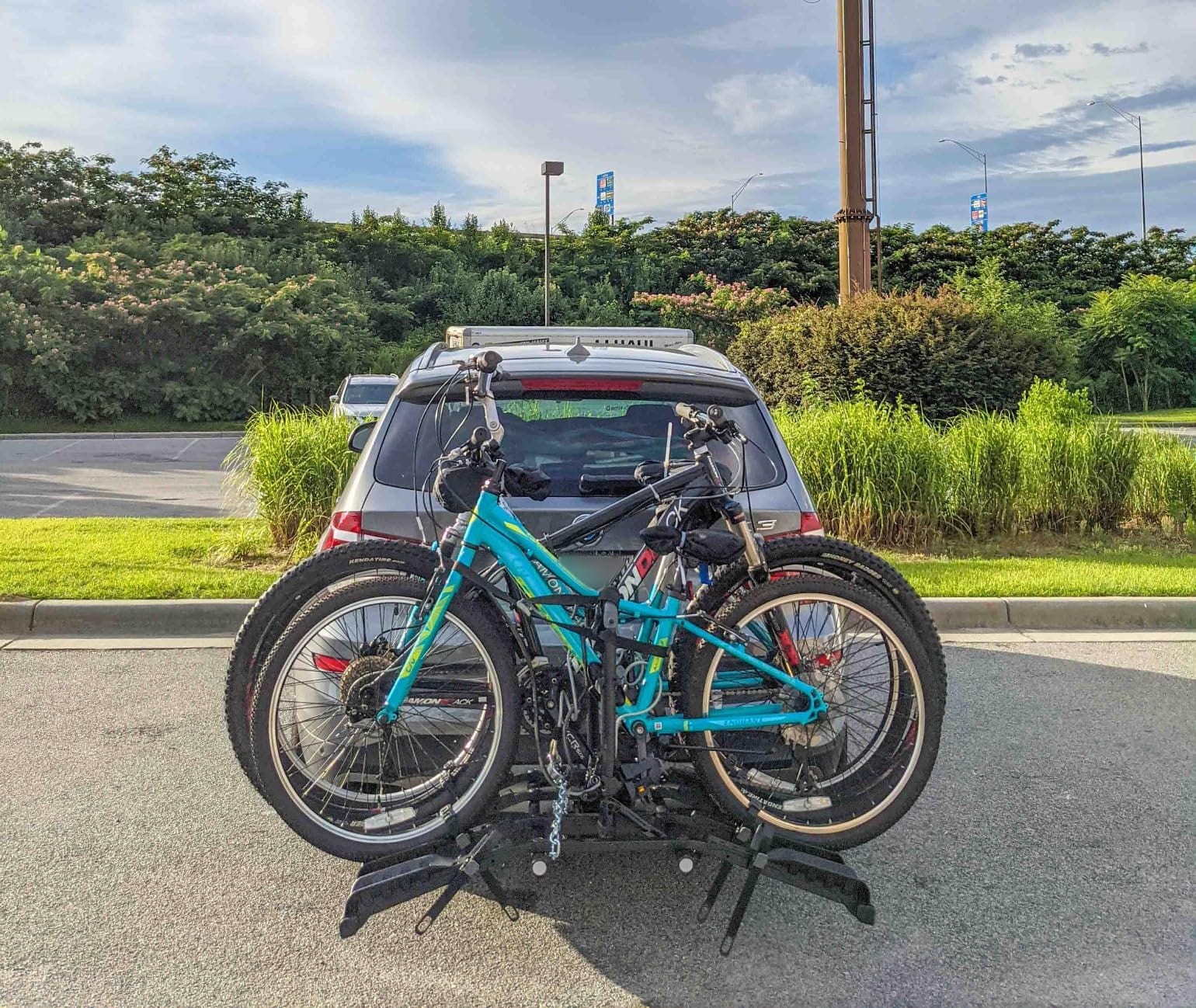 Hollywood Racks Destination 2 Hitch Bike Rack, Transports Up to 35 lbs Each customer photo 2