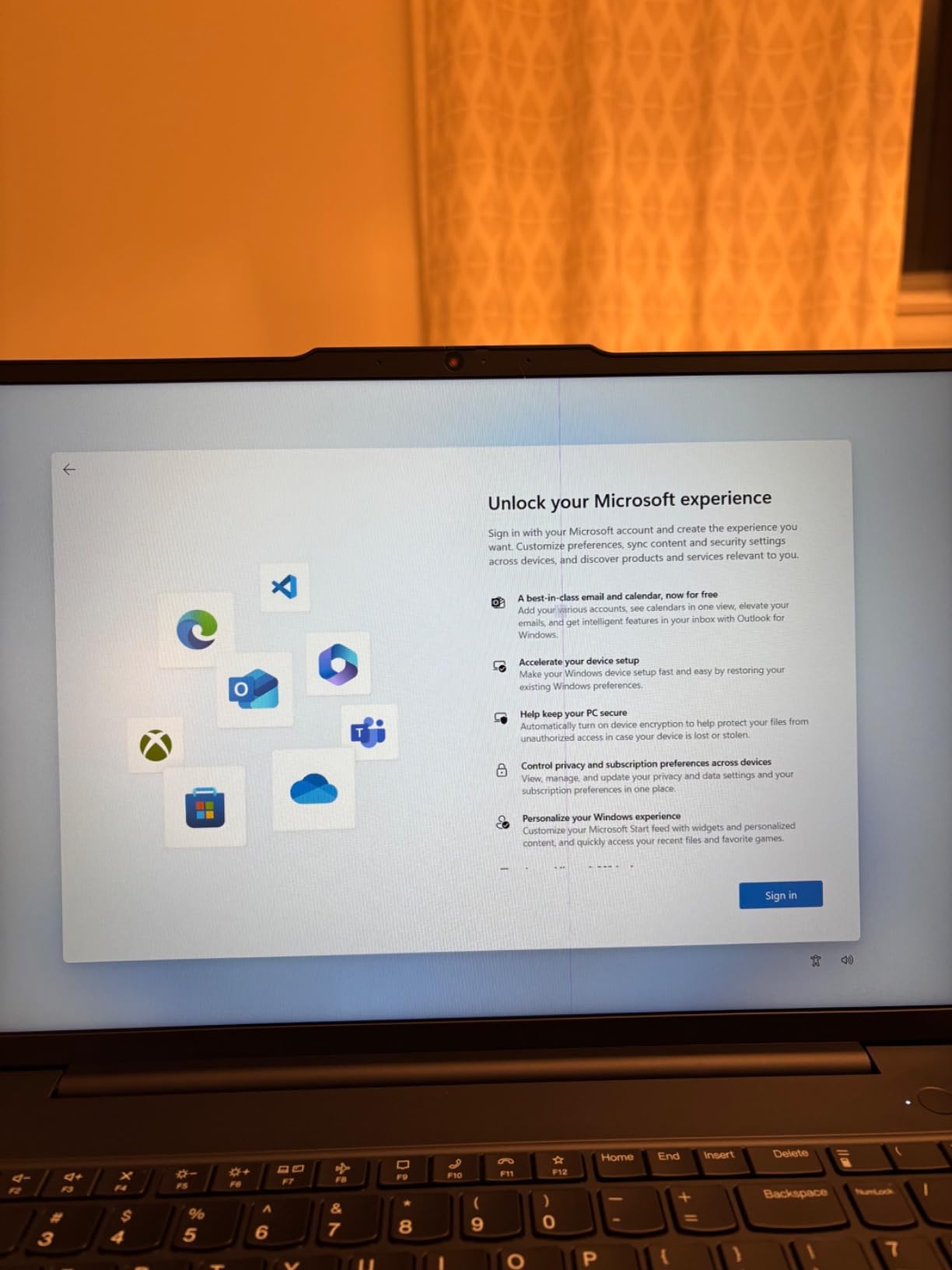 Lenovo Laptop V15 G6, AMD Ryzen 7 170, 16GB RAM, 512GB SSD, Windows 11 Pro customer photo 2