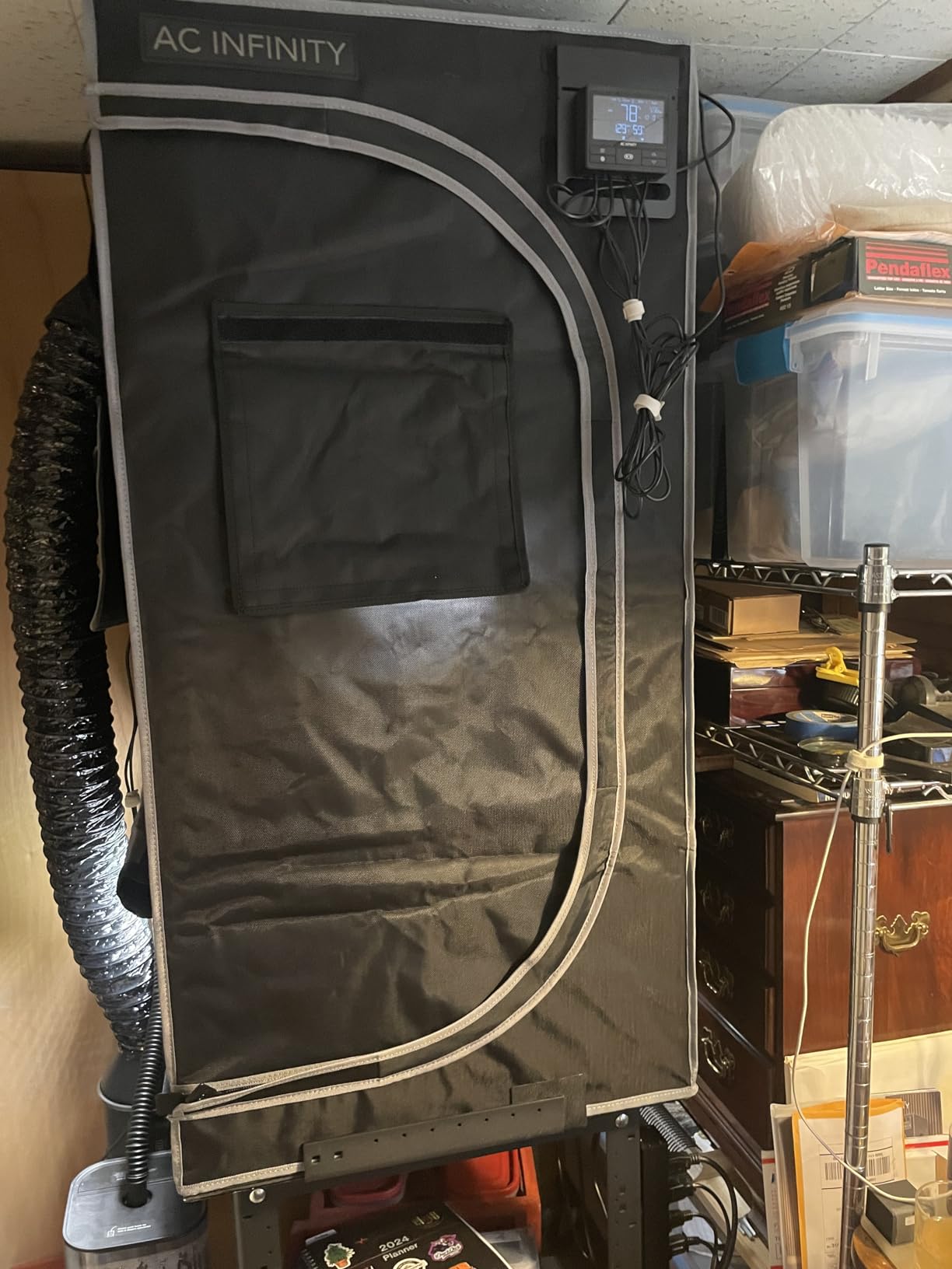 AC Infinity CLOUDLAB 642, Advance Grow Tent 4x2, Thickest Poles & Mylar customer photo 1