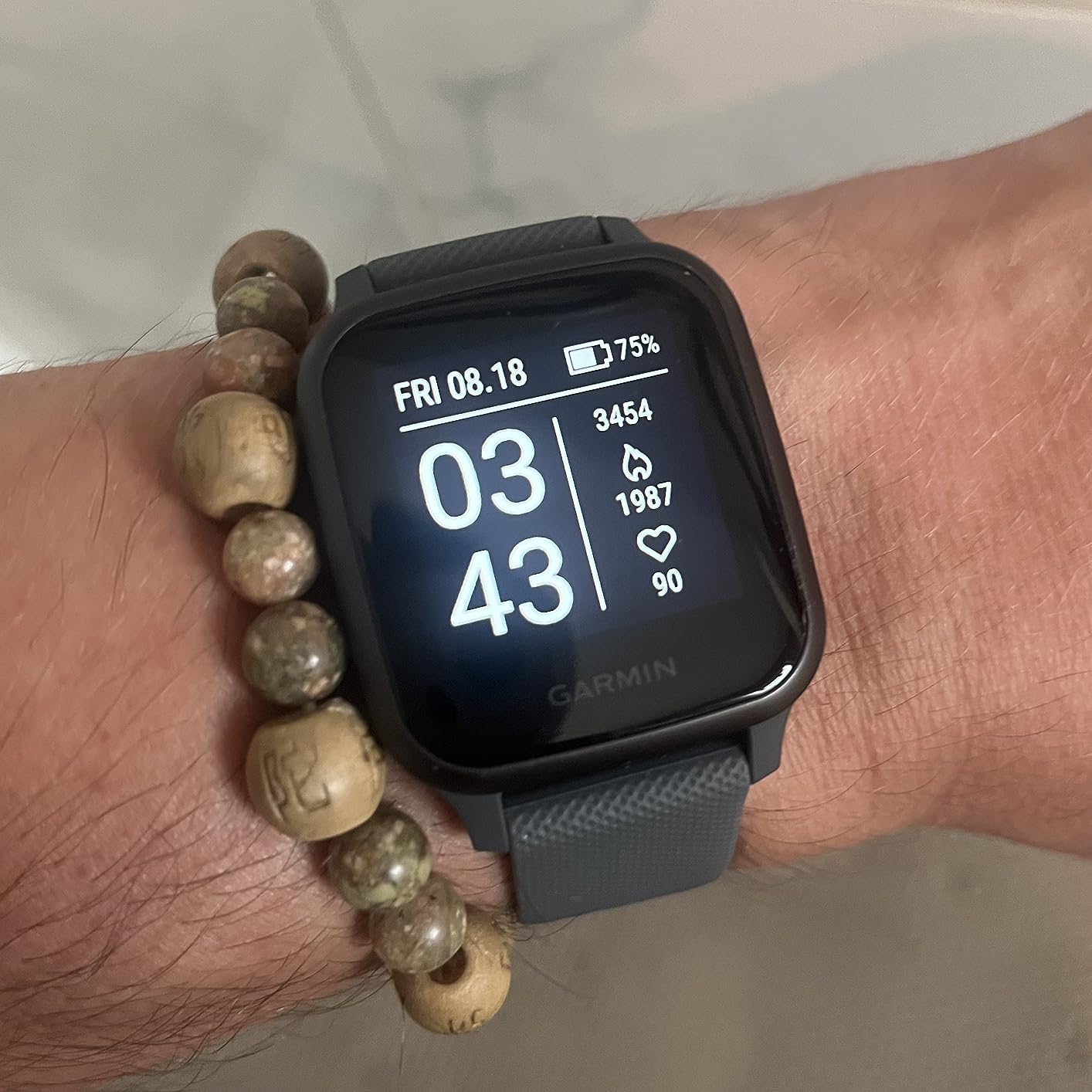Garmin 010-02427-00 Venu Sq, GPS Smartwatch with Bright Touchscreen Display, Up to 6 Days of Battery Life, Slate (Renewed) customer photo 1