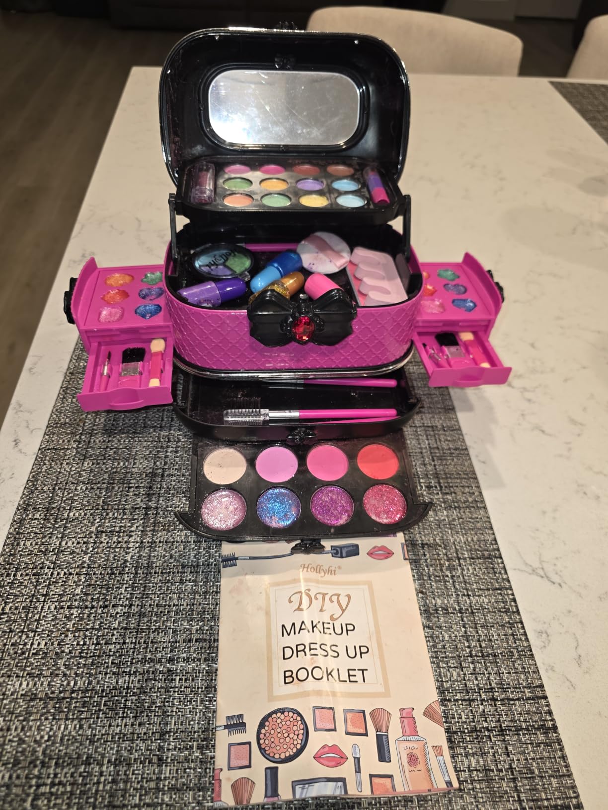 Hollyhi Makeup Kit customer photo 1