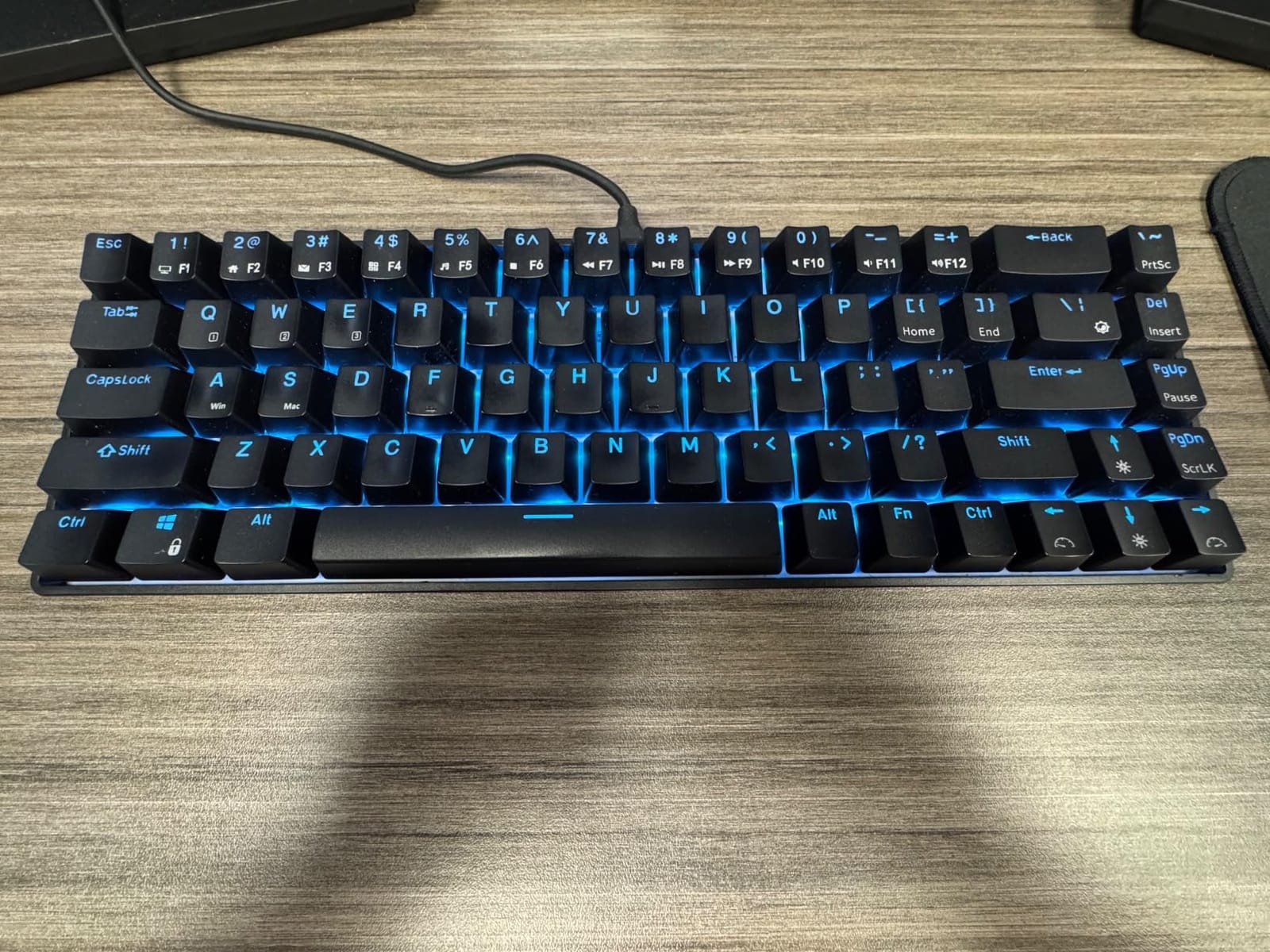 RK ROYAL KLUDGE RK68 Wireless Hot Swappable 65% Mechanical Keyboard Gaming customer photo 2