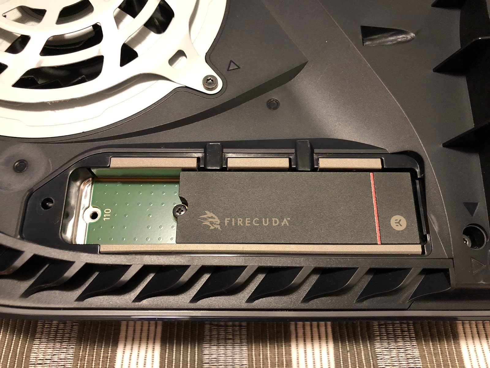 Seagate FireCuda 530 1TB Solid State Drive - M.2 PCIe Gen4 ×4 NVMe 1.4, PS5 Internal SSD, speeds up to 7300MB/s, 3D TLC NAND, 1275 TBW, 1.8M MTBF, Heatsink, Rescue Services (ZP1000GM3A023) customer photo 2