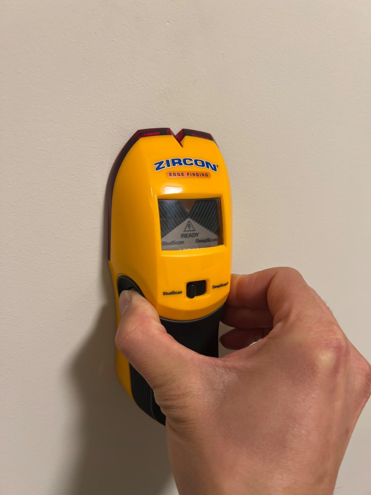 Zircon® StudSensor™ A100 Stud Finder w/Live Wire Detection customer photo 2