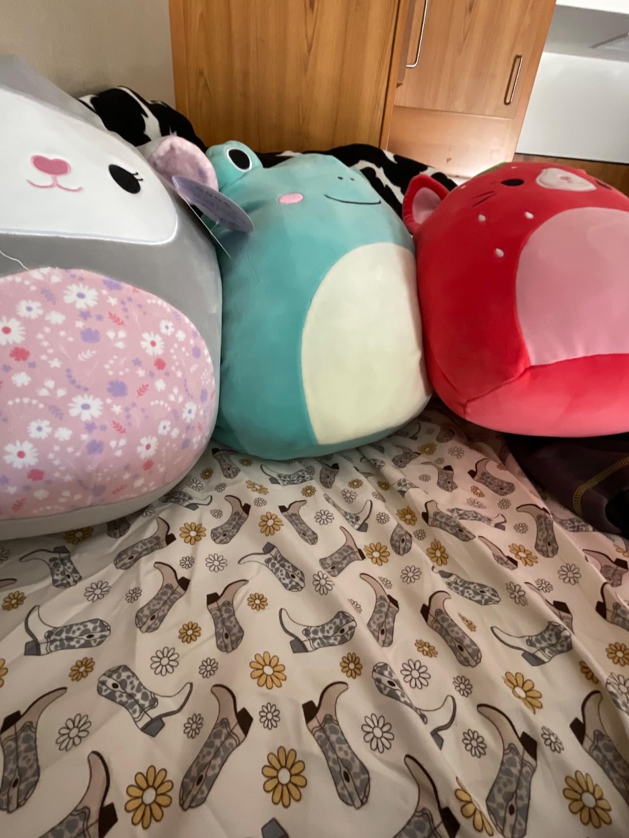 Squishmallows Original 12-Inch Ludwig Teal Frog with Mint Green Belly - Medium-Sized Ultrasoft Official Jazwares Plush customer photo 2