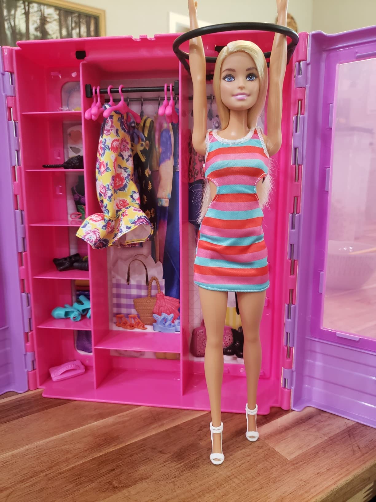 Barbie Fashionistas Ultimate Closet Portable Fashion Toy with Doll, Clothing, Accessories and Hangers, Gift for 3 Years Old and Up customer photo 1