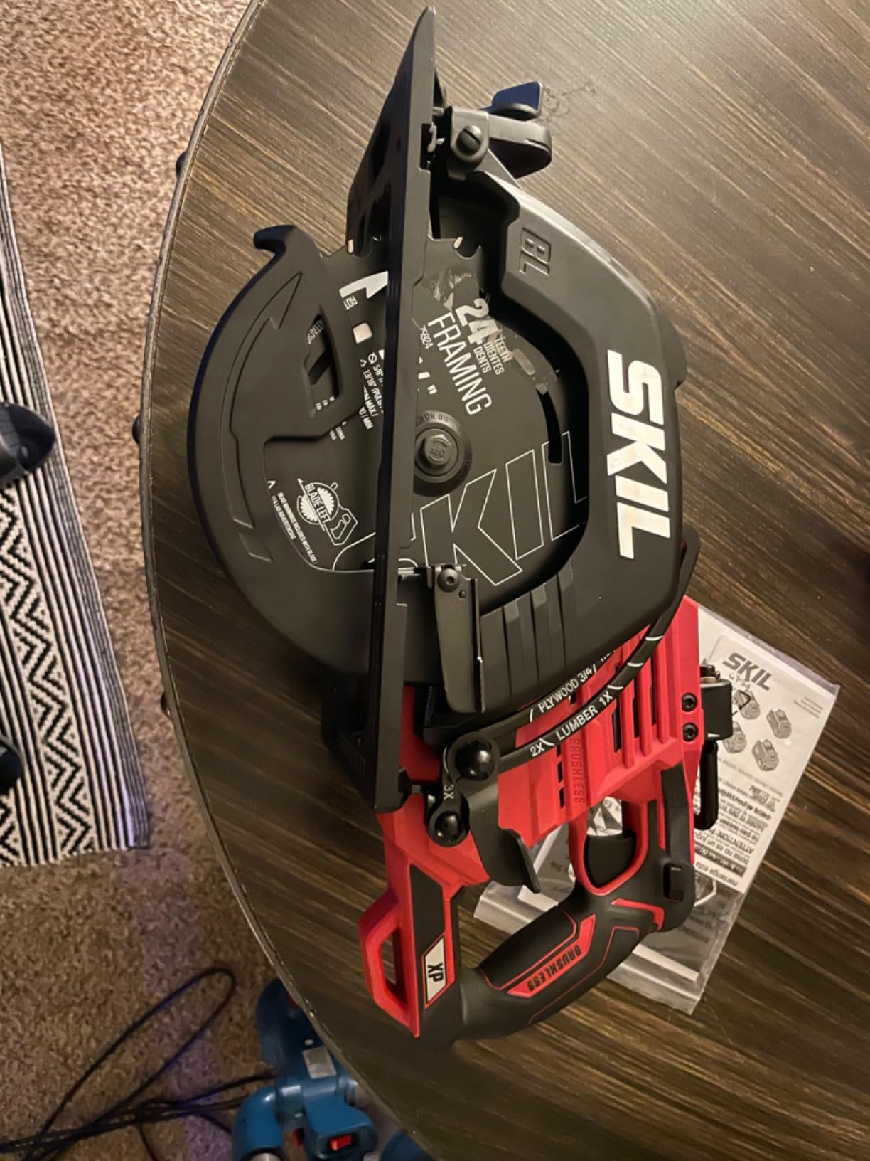 SKIL 2x20V PWR CORE 20 Brushless 7-1/4” Rear Handle Circular Saw Kit Includes Two 5.0Ah Batteries and Dual Port Auto PWR Jump Charger-CR5429B-20, Red customer photo 2