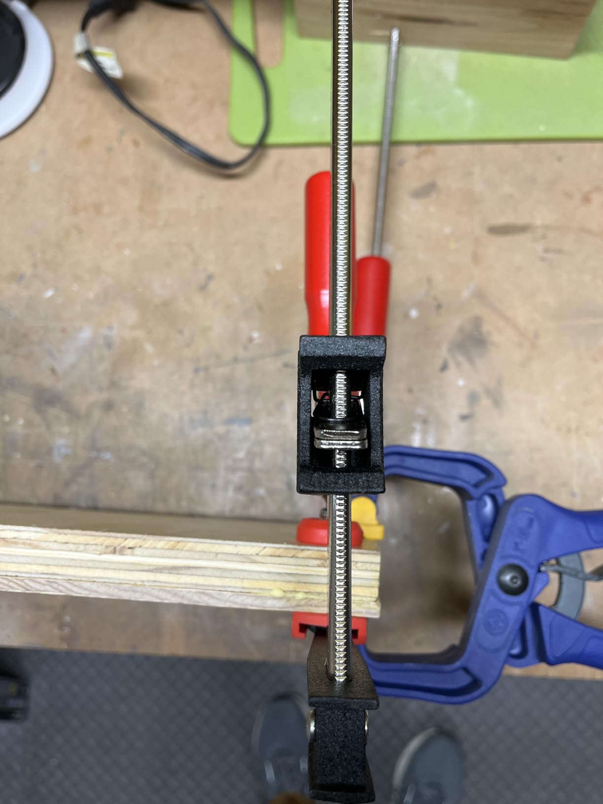 BESSEY GSCC4PK-C Clamp Set for Woodworking, F-style with Wood Handle, Replaceable Pads, 2 x 6 In and 2 x 12 In, 600 lb, Red/Black/Silver customer photo 1