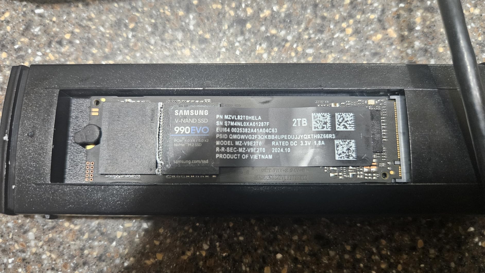 UGREEN USB-C M.2 NVMe SSD Enclosure,10Gbps customer photo 2
