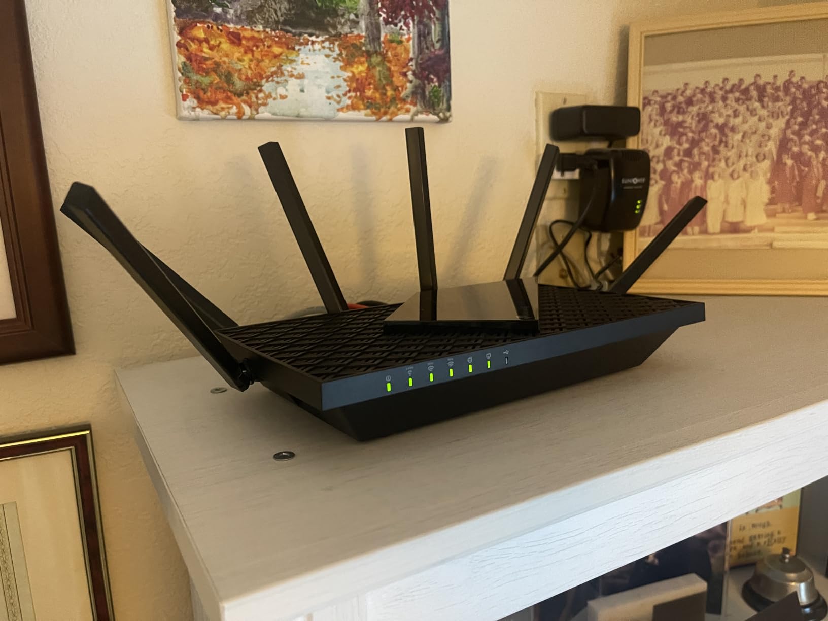 TP-Link AXE5400 Tri-Band WiFi 6E Router, 2025 PCMag Editors' Choice customer photo 1