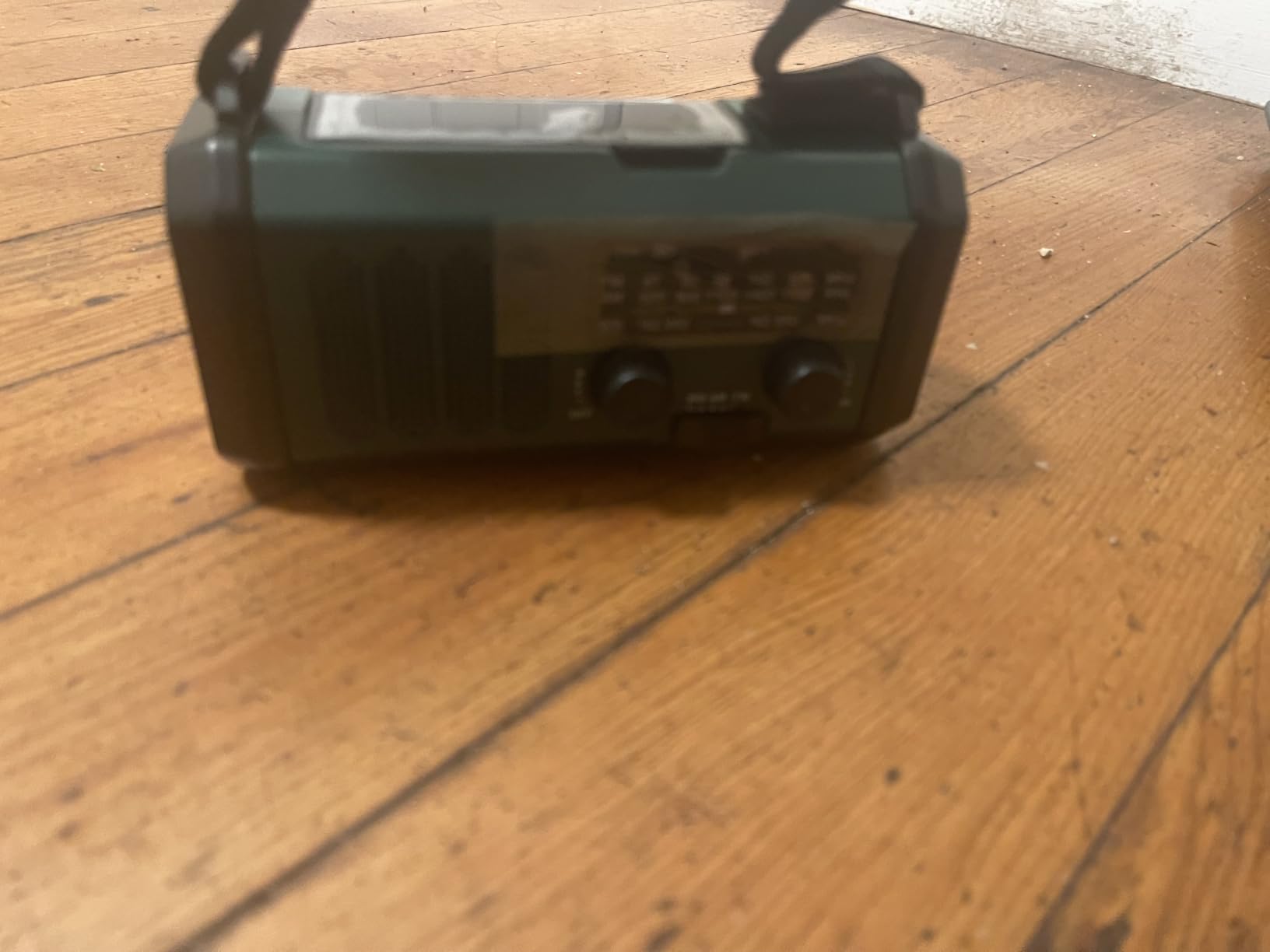 Leaton Hand Crank Emergency Radio, NOAA Weather Radio AM/FM,10000mAh customer photo 2