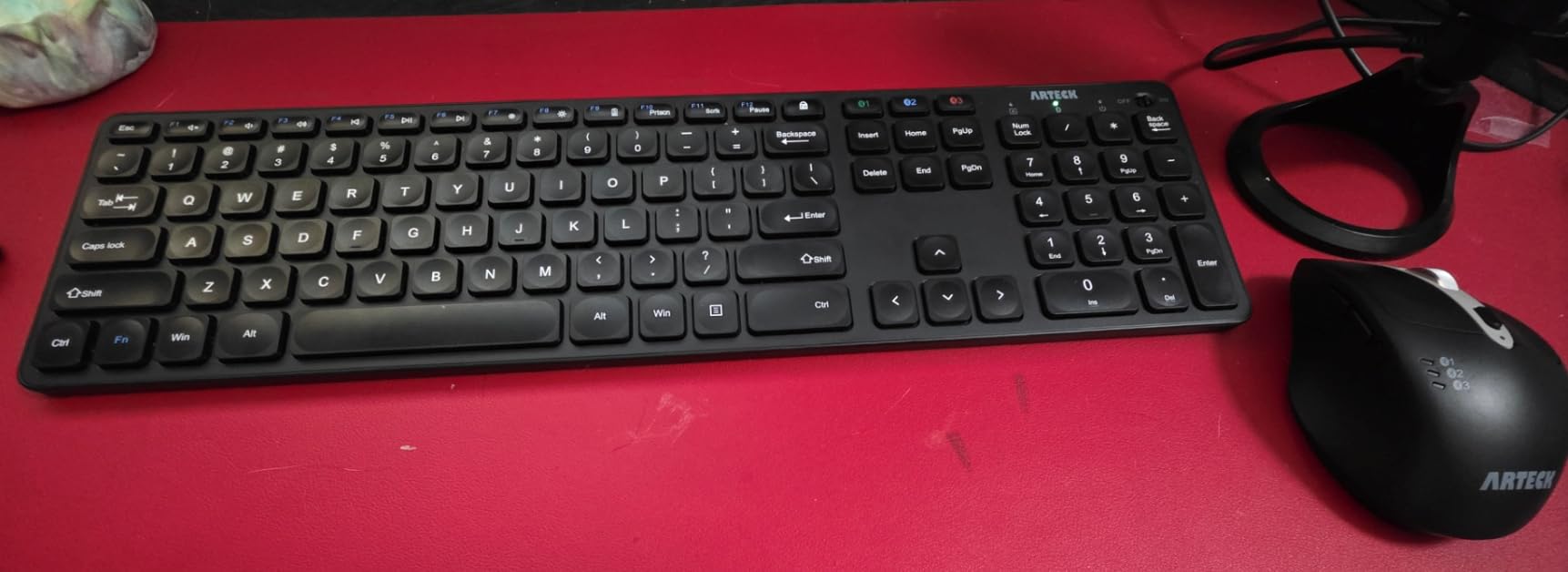 Arteck Universal Multi-Device Bluetooth Keyboard and Mouse Full Size Wireless Bluetooth Keyboard and Ergonomic Mouse Set for Windows, iOS, Android, Computer Desktop PC Laptop iPad Tablet Smartphone customer photo 2