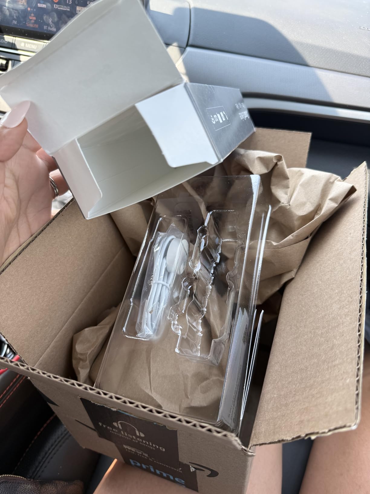 Apple Watch Series 8 [GPS + Cellular, 41mm] - Silver Aluminum Case with White Sport Band, S/M (Renewed) customer photo 1
