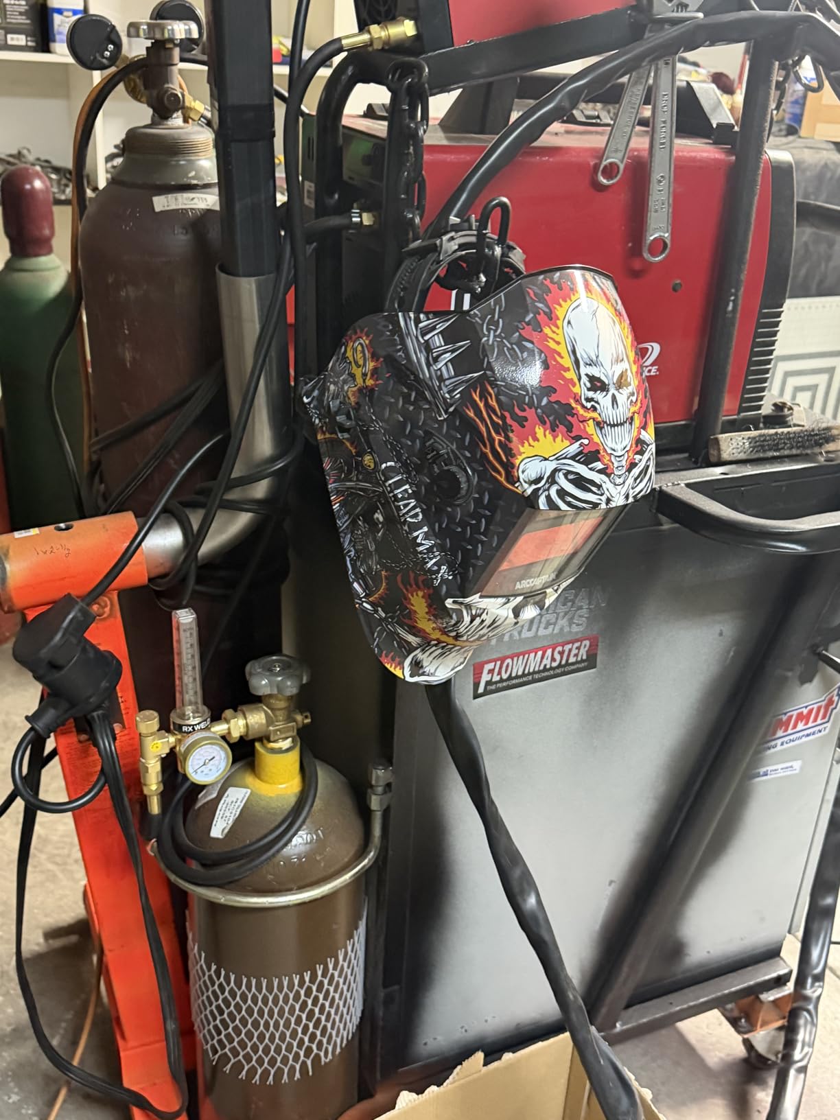 ARCCAPTAIN Welding Helmet Auto Darkening, 1/25000s Response, Shade 4/9-13 customer photo 1