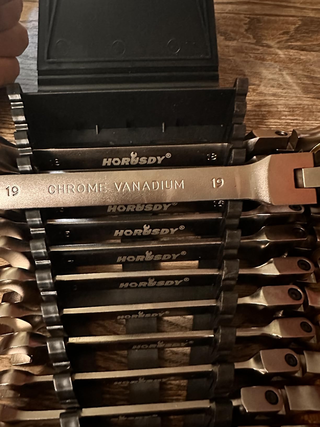 HORUSDY 12-Piece Metric Flex-Head Ratcheting Wrench Set with Organizer | 8-19 mm Ratchet Combination Wrenches Set | 72-Teeth | Chrome Vanadium Steel customer photo 1
