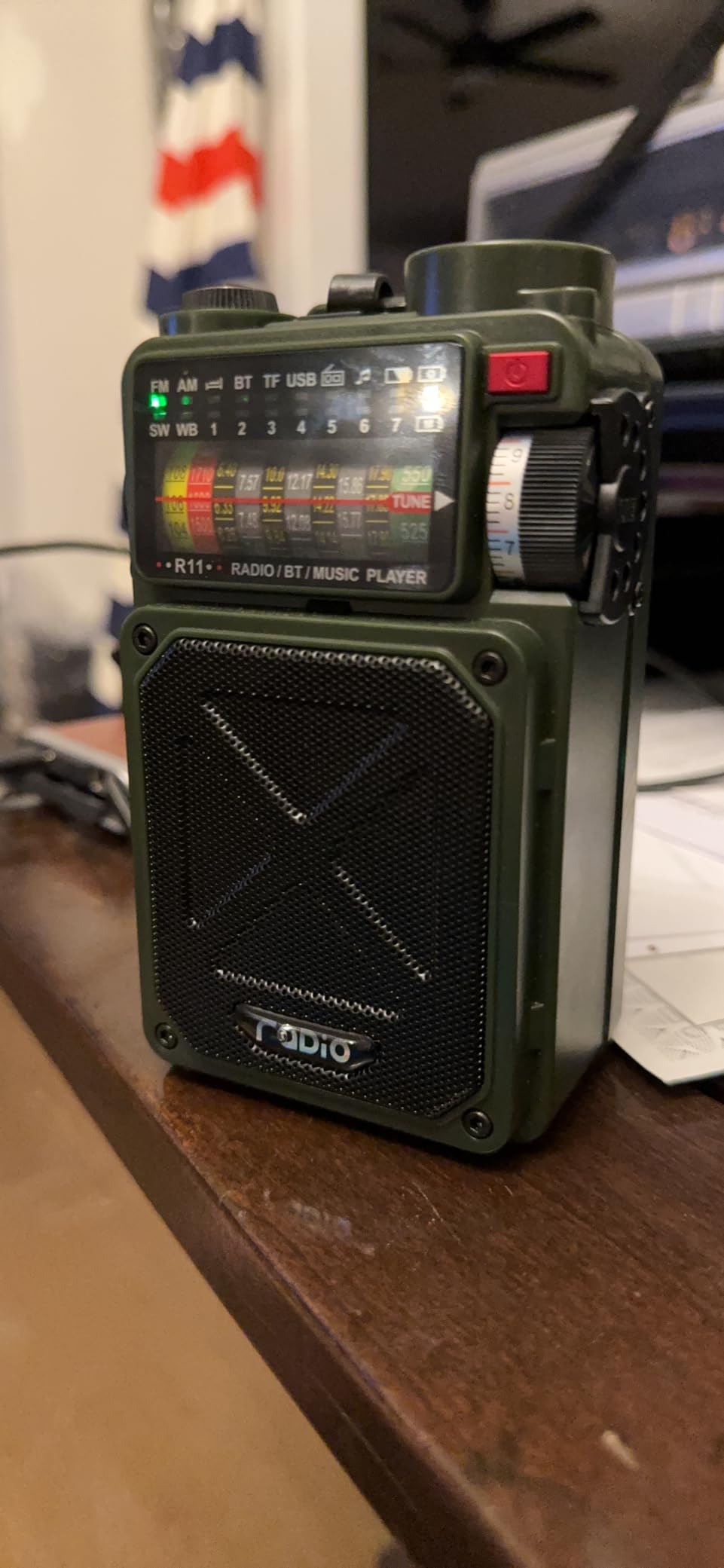 Emergency Radio Hand Crank Solar - NOAA/AM/FM Shortwave Radio for Camping customer photo 1