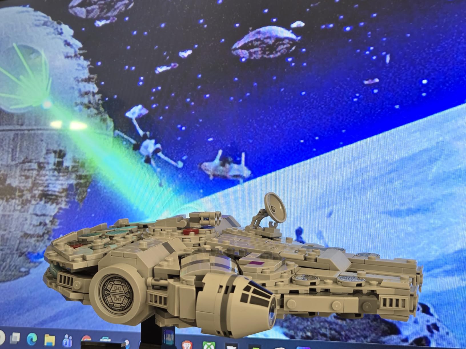 LEGO Anniversary Falcon customer photo 2